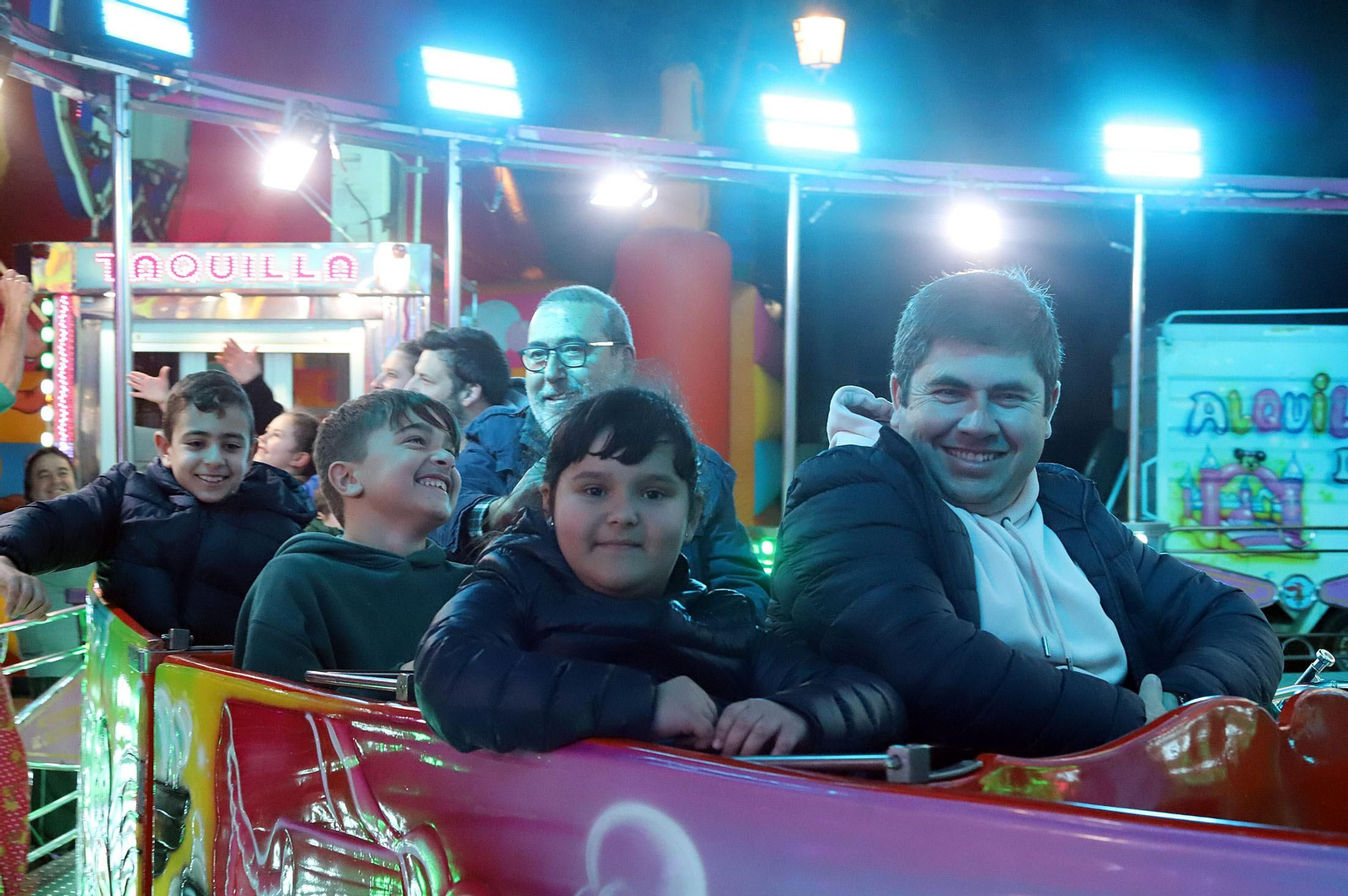 Imágenes del ambiente en la carpa y cacharritos de San Sebastián