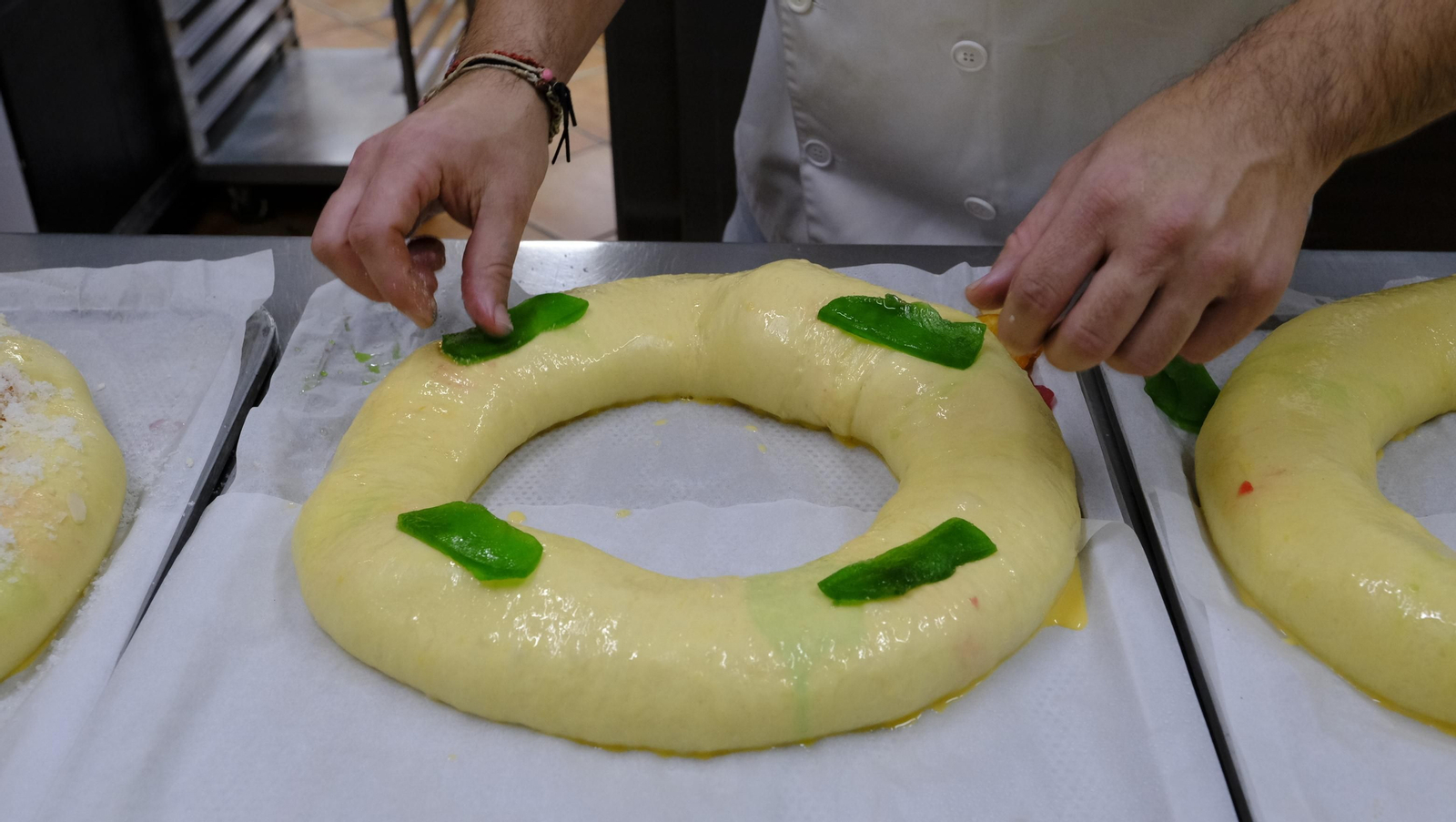 Fotogalería del roscón de reyes en Pastelería Yemadi, en Almería