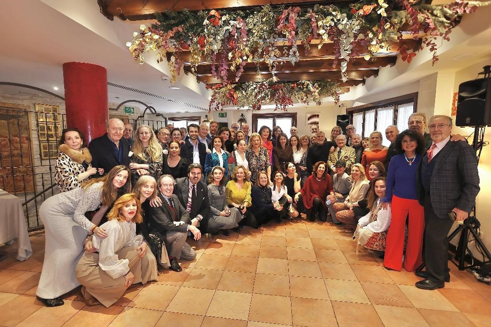 Imágenes de la celebración del 90 cumpleaños de Tony Benítez en Sevilla