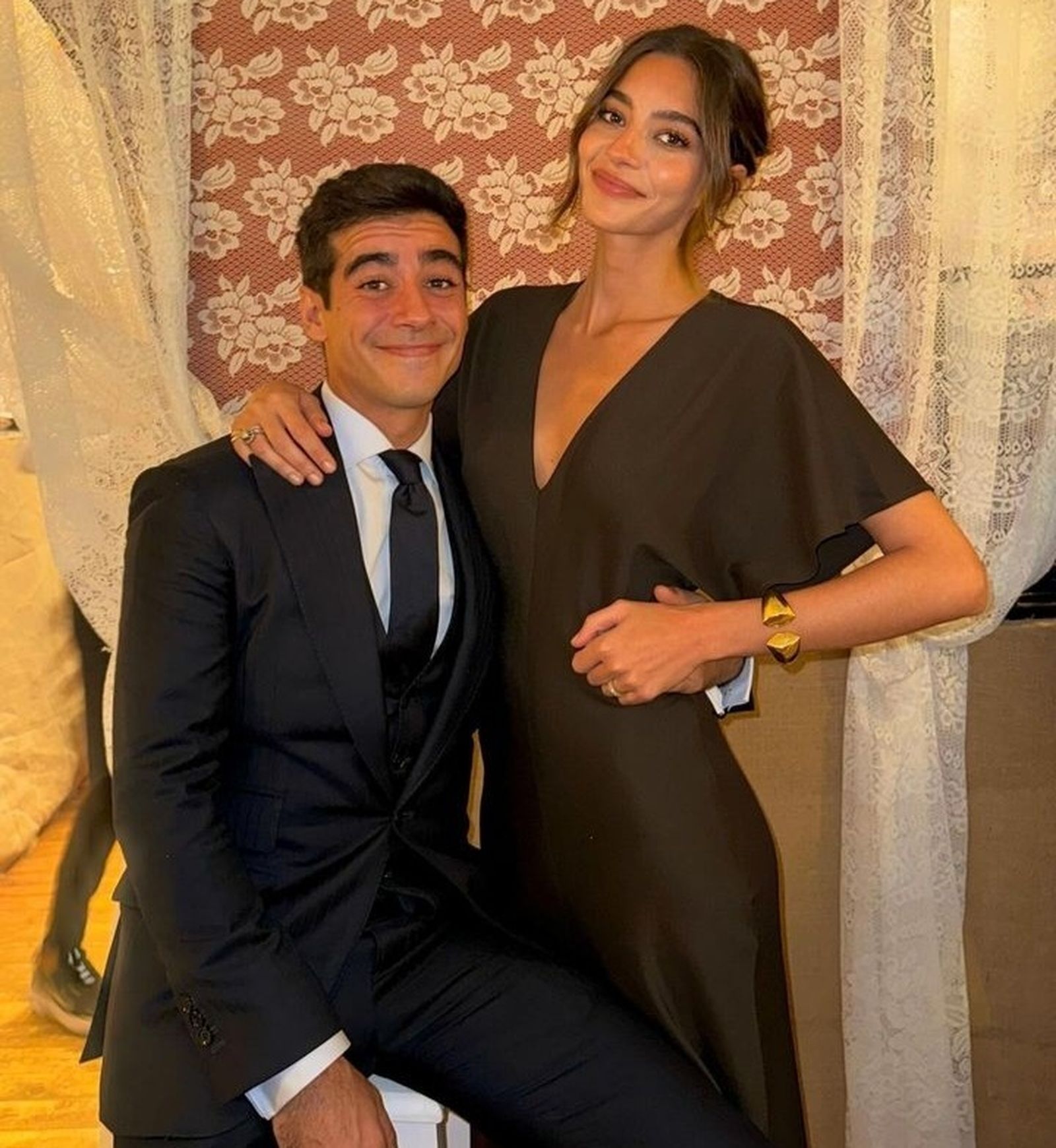 El periodista Alberto Herrera y la modelo Rocío Crusset, hijos de Carlos Herrera, en la noche del Pescao