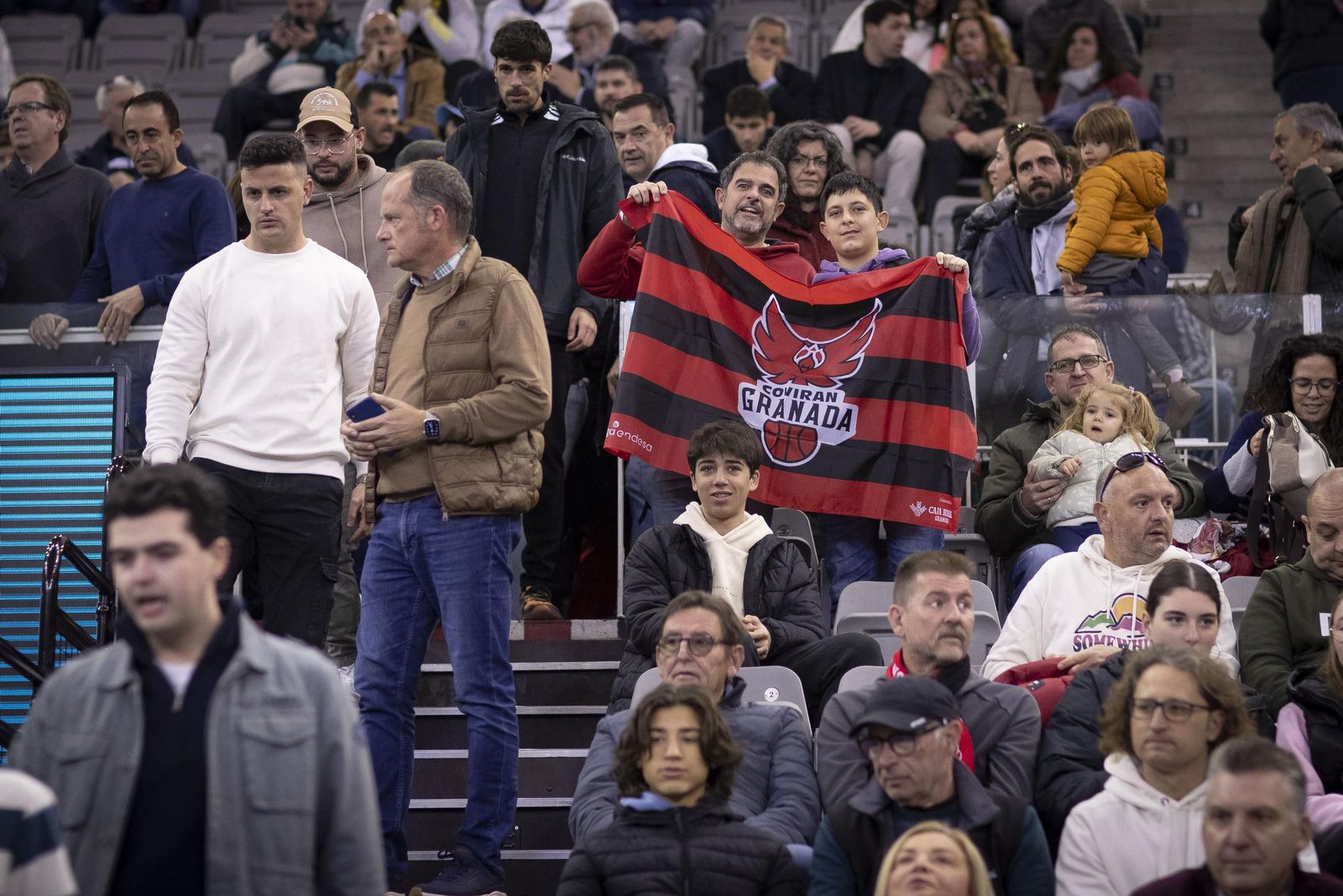 Encuéntrate en el Palacio de Deportes en el partido del Covirán Granada