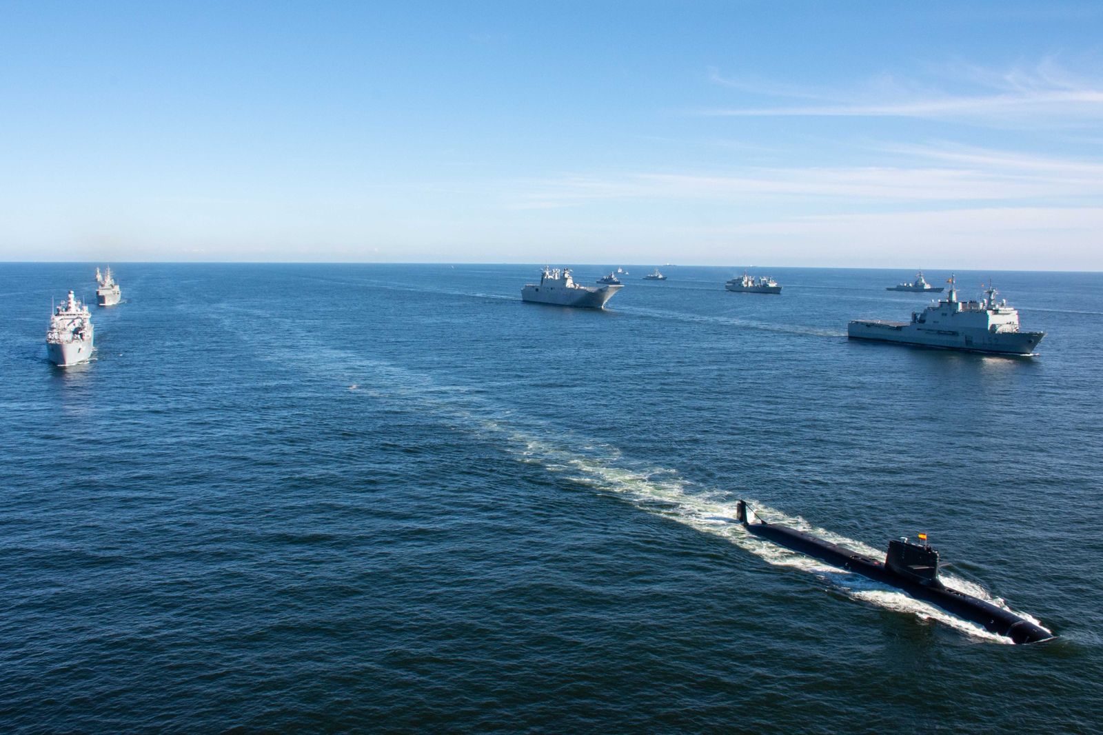 Las fotos del mayor ejercicio de los últimos años en el Estrecho de Gibraltar y el Golfo de Cádiz de la Armada y la OTAN