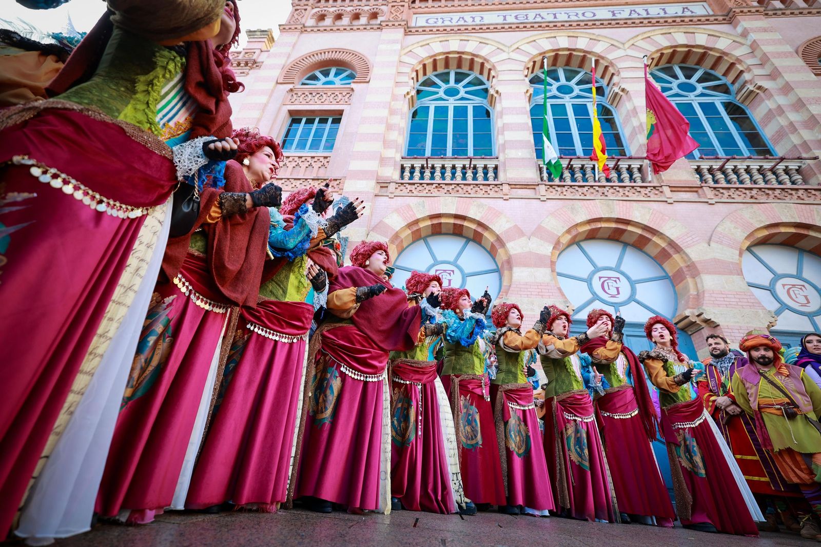 Las imágenes del descubrimiento de la estrella de Adela del Moran el Paseo de la Fama del Carnaval de Cádiz