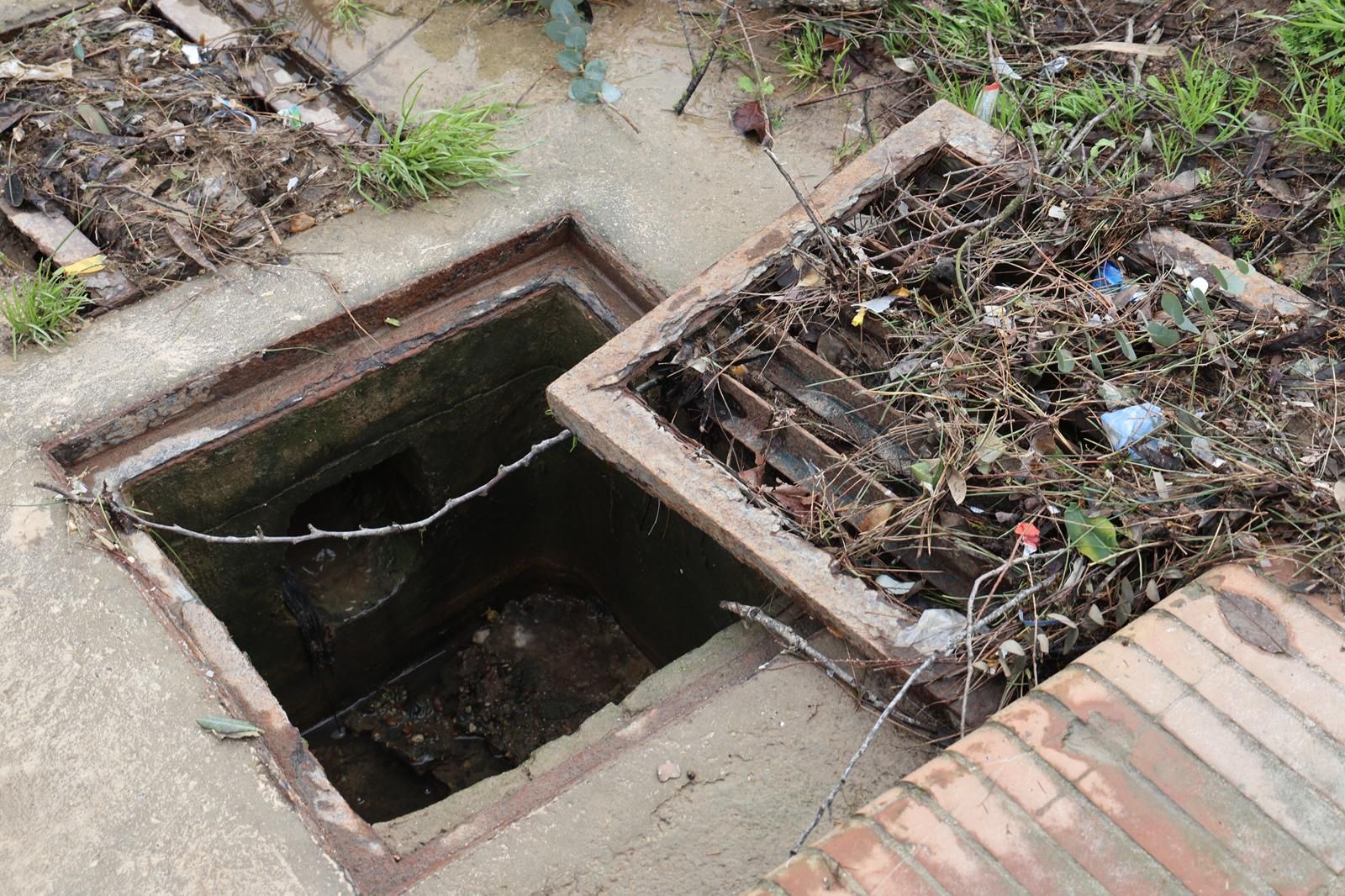 El Rocío tras la inundación de este sábado por la borrasca Marta: fotografías de las calles anegadas en la aldea