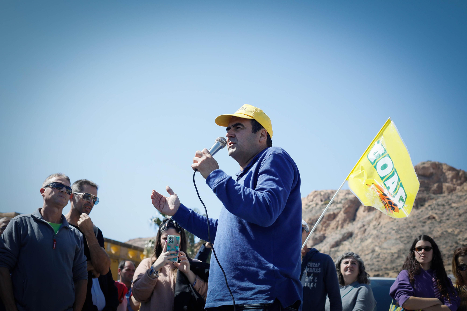 Los agricultores colapsan el puerto de Almería