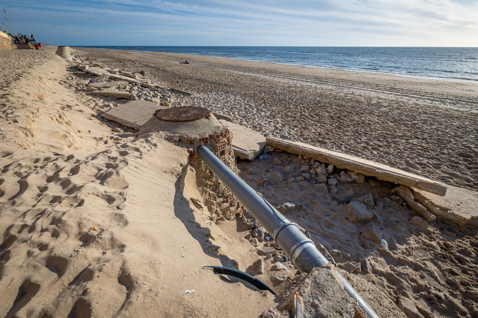 Las imágenes del lamentable estado de este tramo de la Playa Victoria