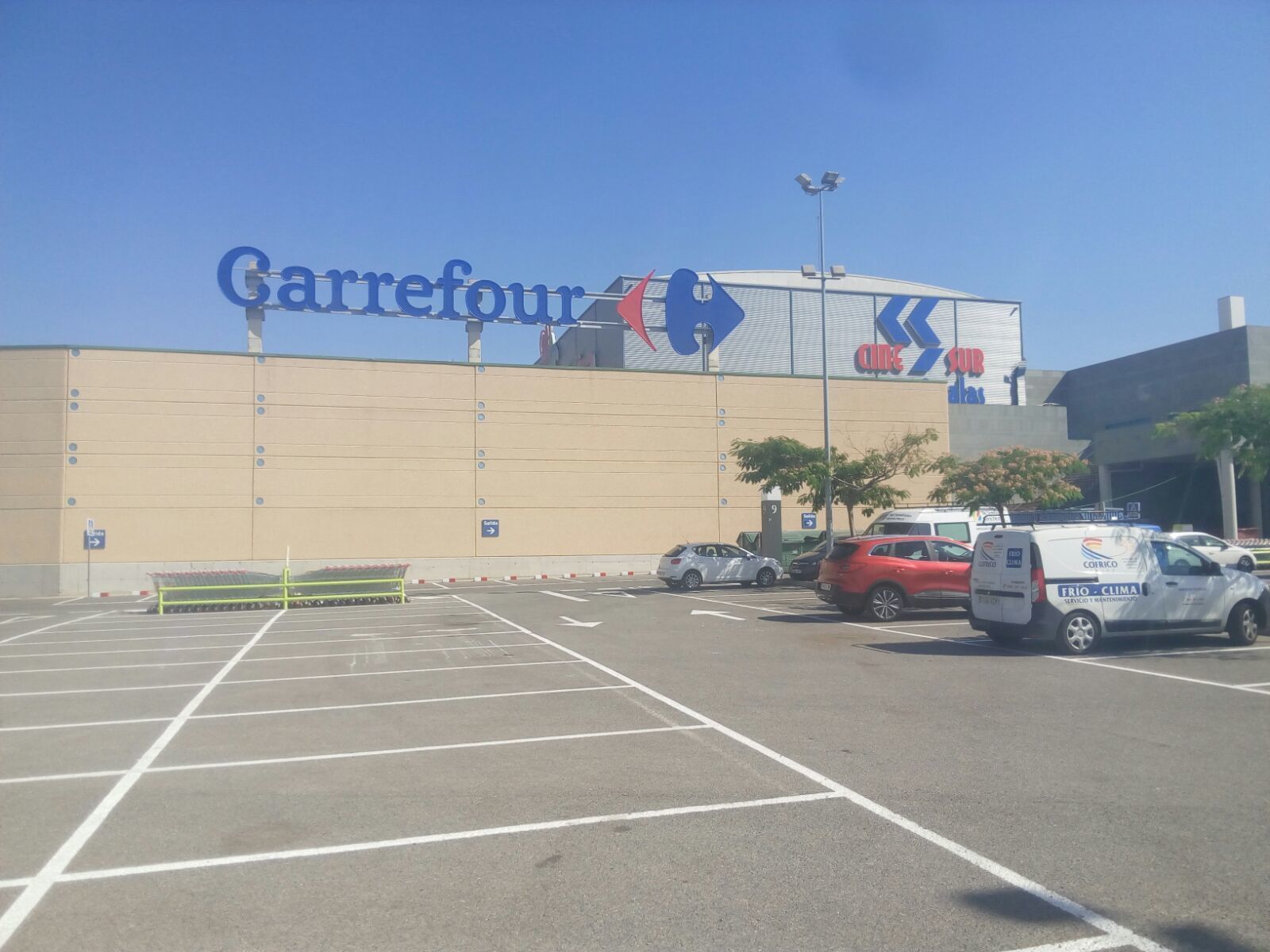 El Carrefour del centro comercial La Verónica.