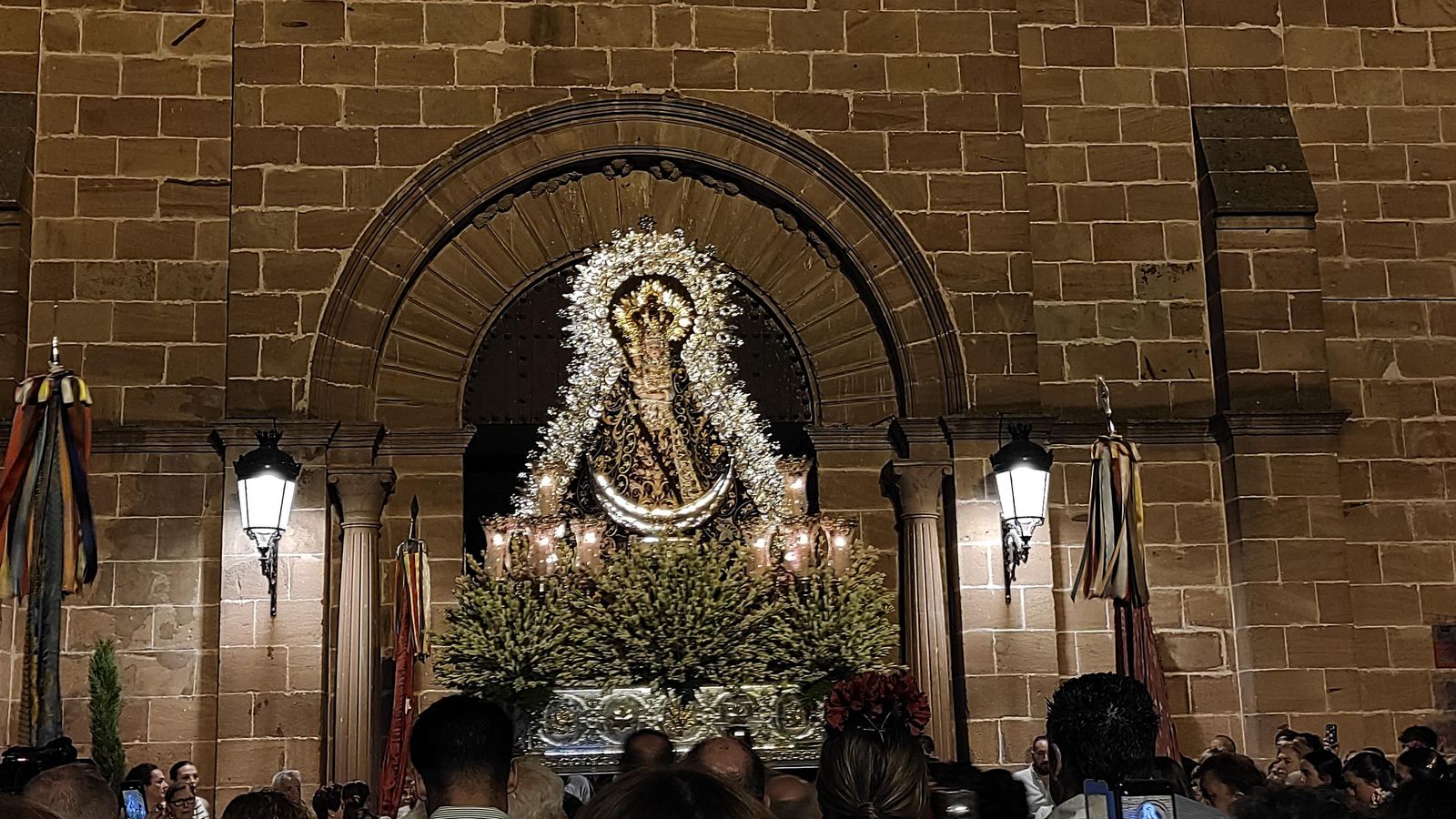 La procesión de la Virgen de la Estrella en Villa del Río, en imágenes