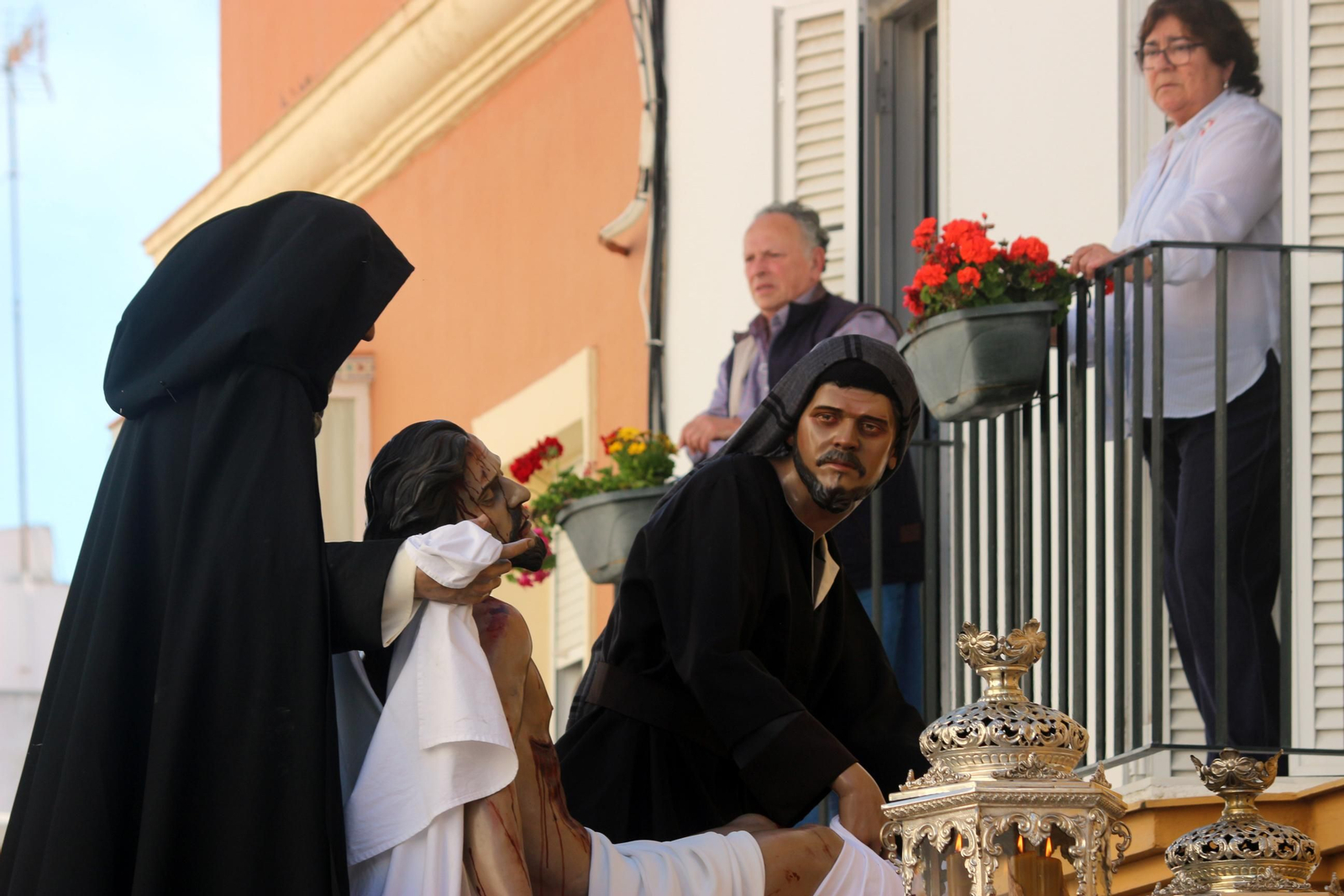 Las imágenes del Lunes Santo en Puerto Real 2023: Los Dolores