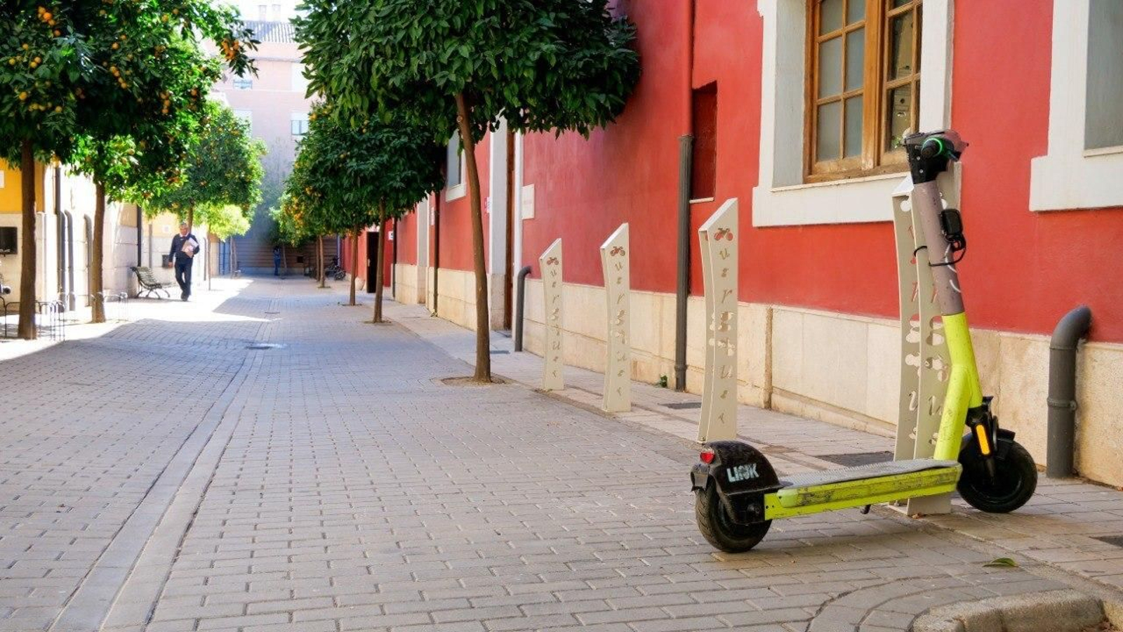 Los universitarios de Granada cuentan con un descuento en el uso de patinetes eléctricos