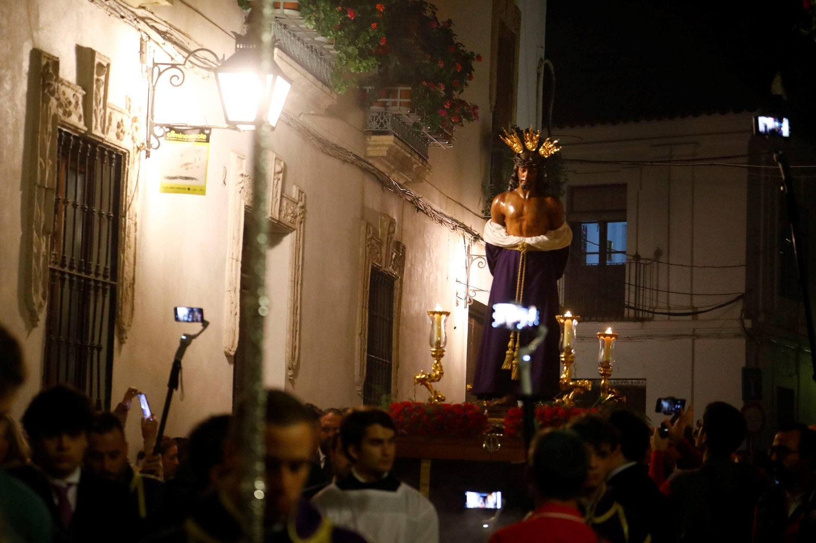 El Vía Crucis del Señor de las Penas de Córdoba, en imágenes.