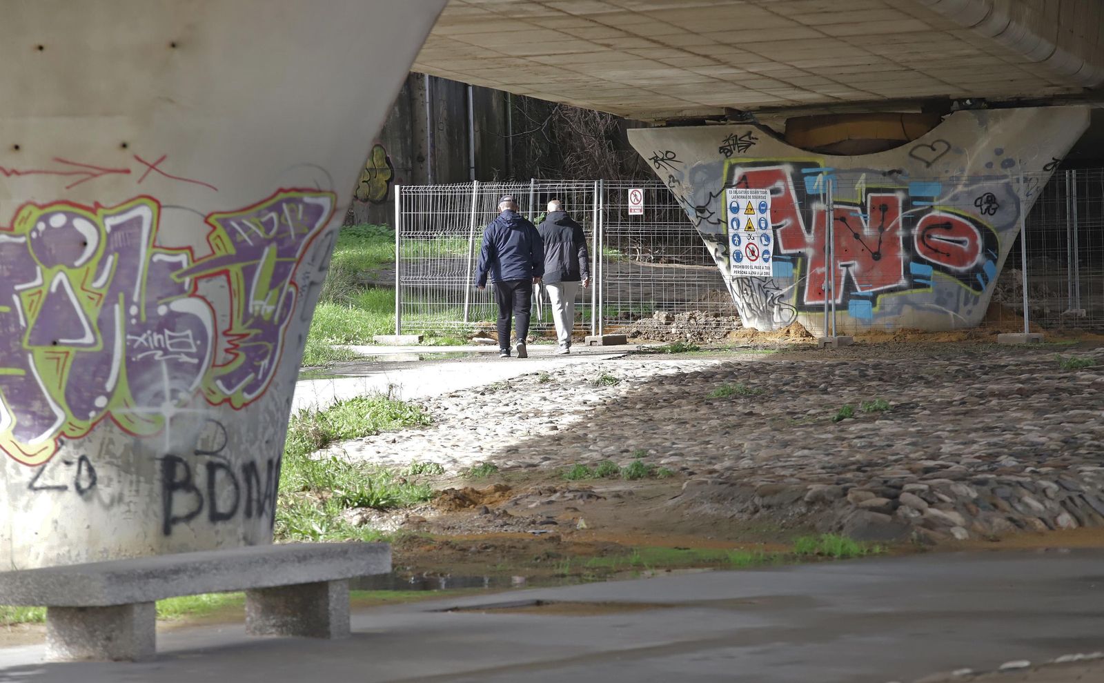 Las imágenes de los daños en el puente del Acceso Norte a Algeciras que encienden las alertas