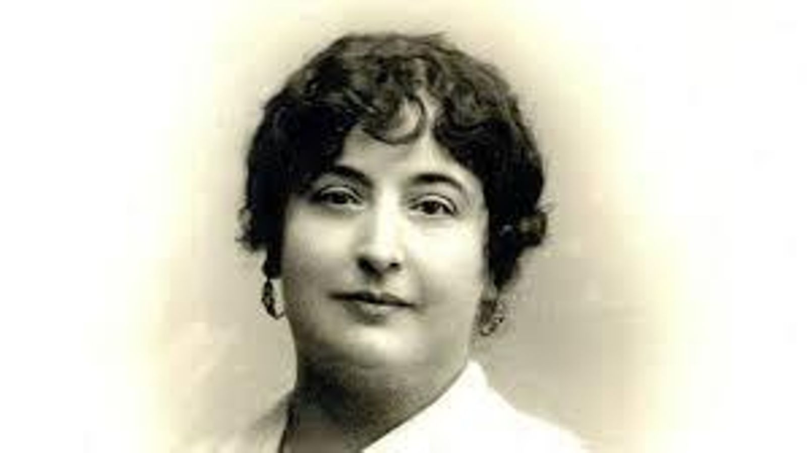 Carmen de Burgos.