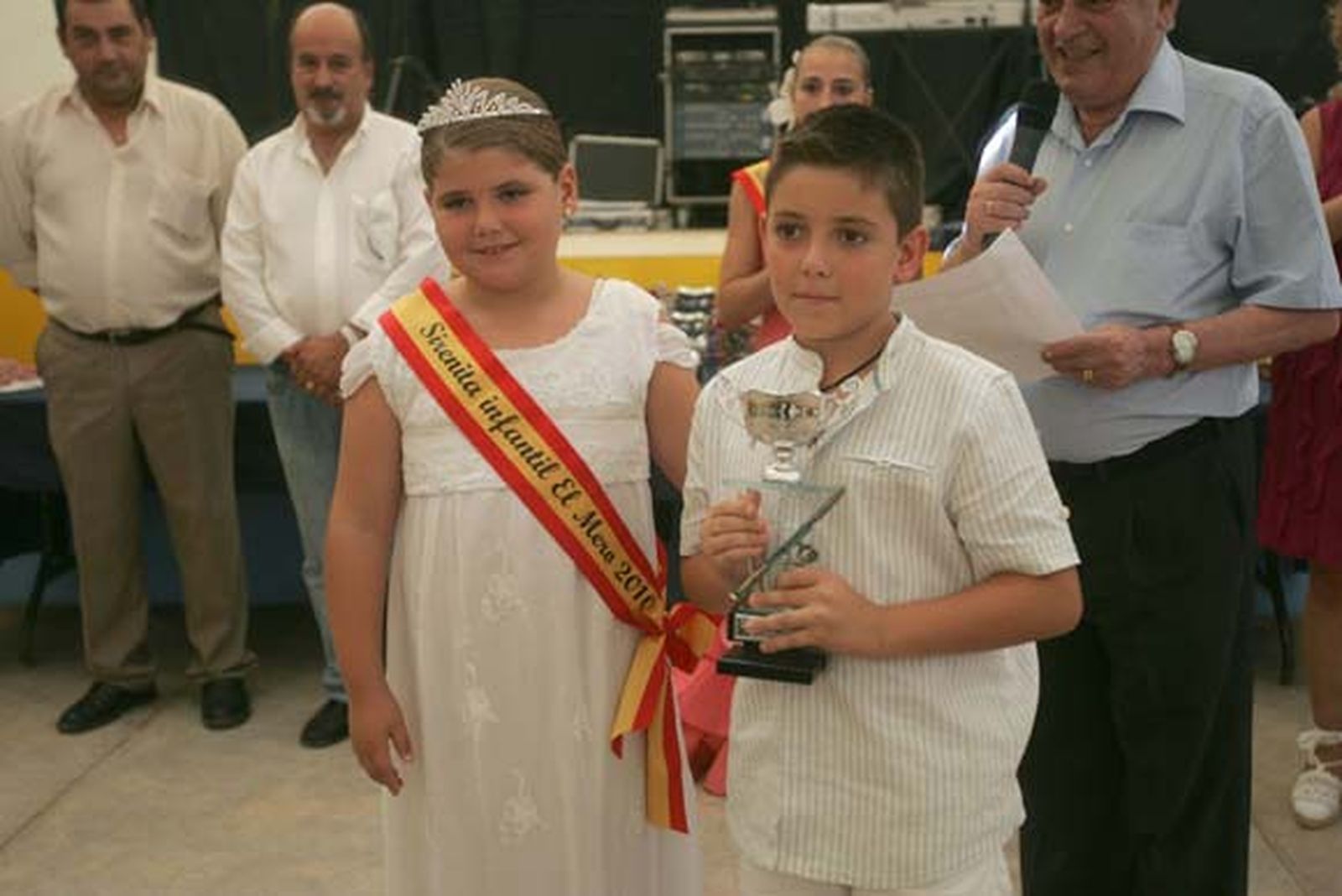 Los campogibraltareños acudieron el domingo a apurar las últimas horas de las fiestas mayores de la ciudad.

Foto: Jose Maria Quiñones
