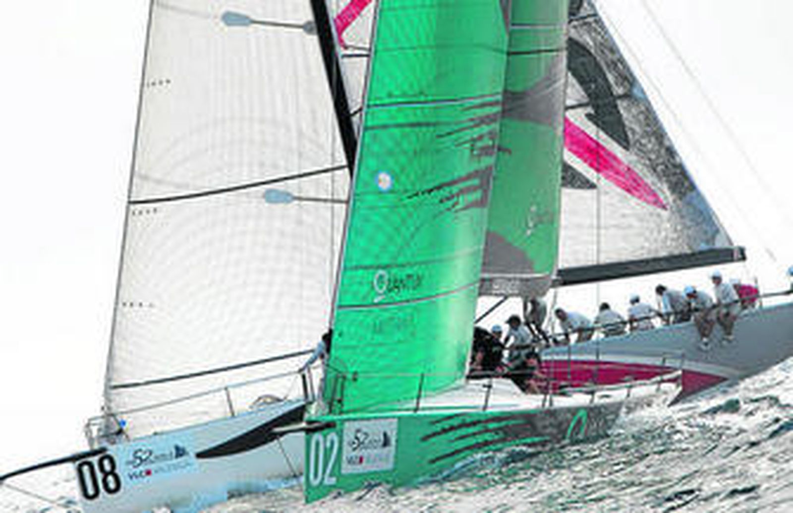 Cerrada pugna entre los dos barcos que se jugaban ayer el título mundial de TP52.