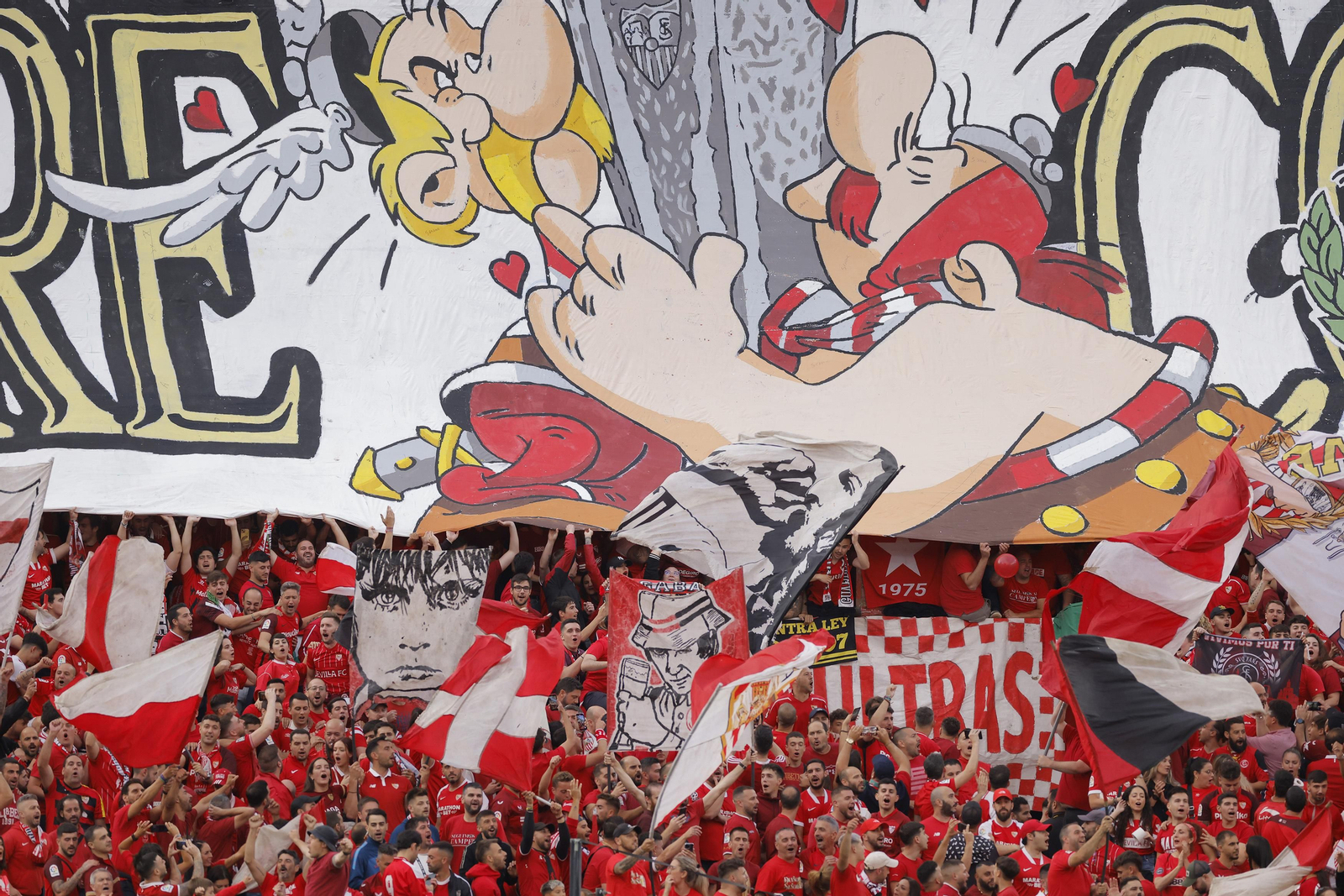 Búscate en las fotos del Sevilla-Juventus