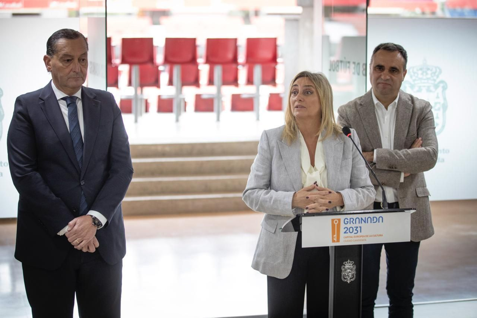 Marifrán Carazo, esta mañana, contestando a preguntas de periodistas en una rueda de prensa