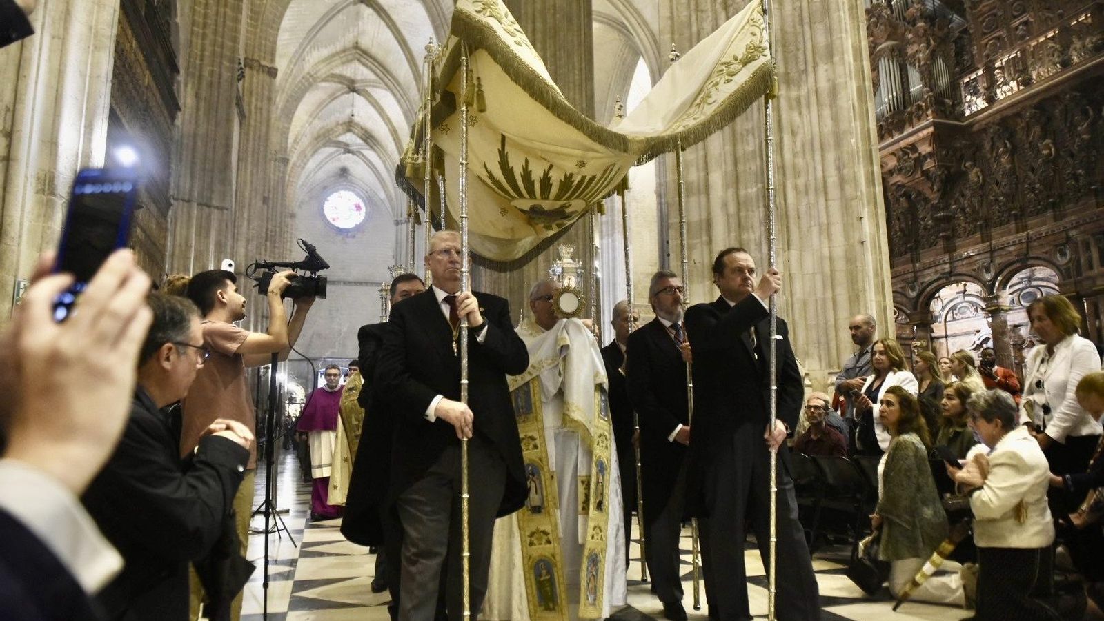 Procesión del Corpus en la Catedral de Sevilla