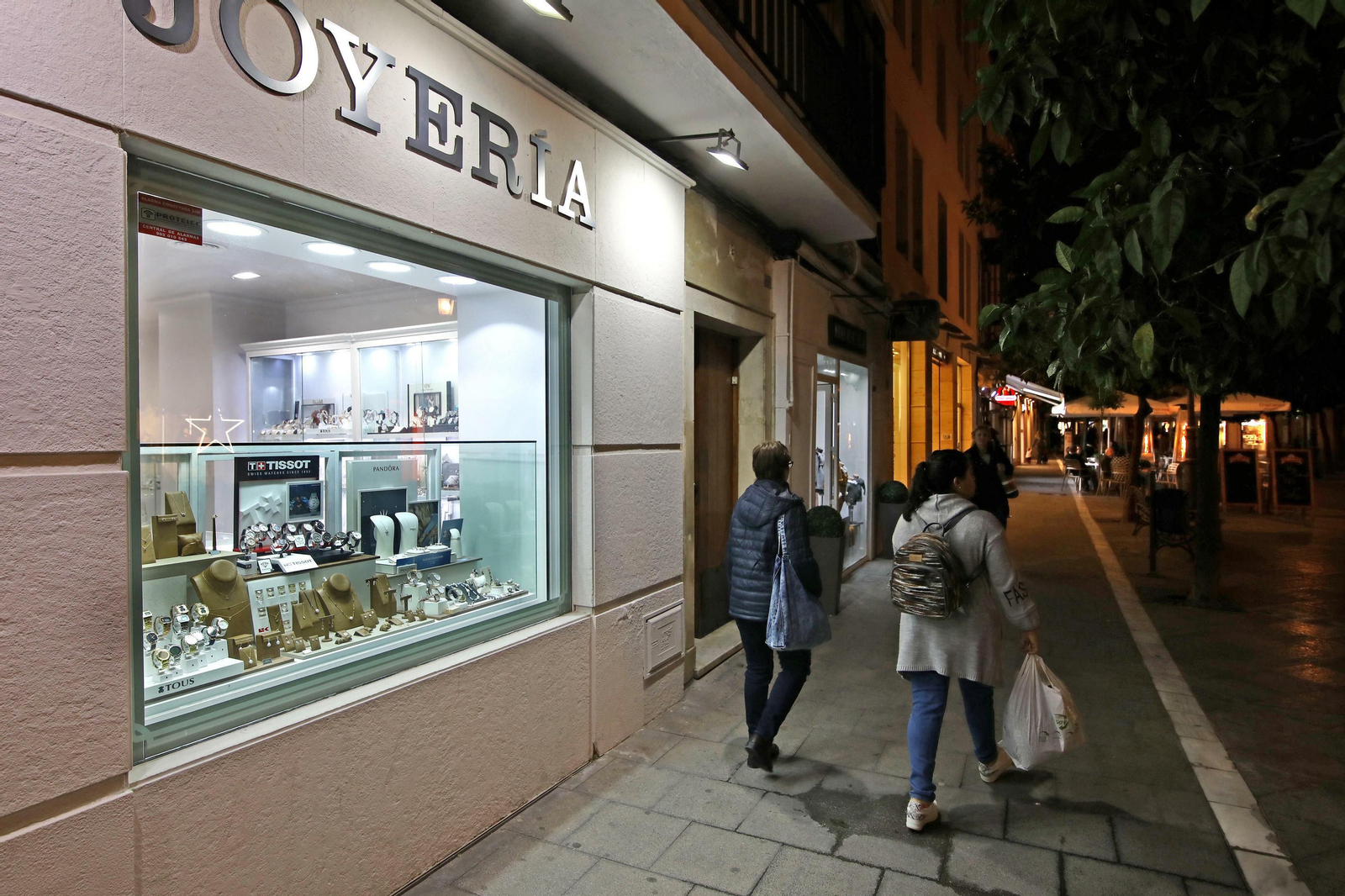 Imagen de la joyería de Larga donde acaecieron los hechos.