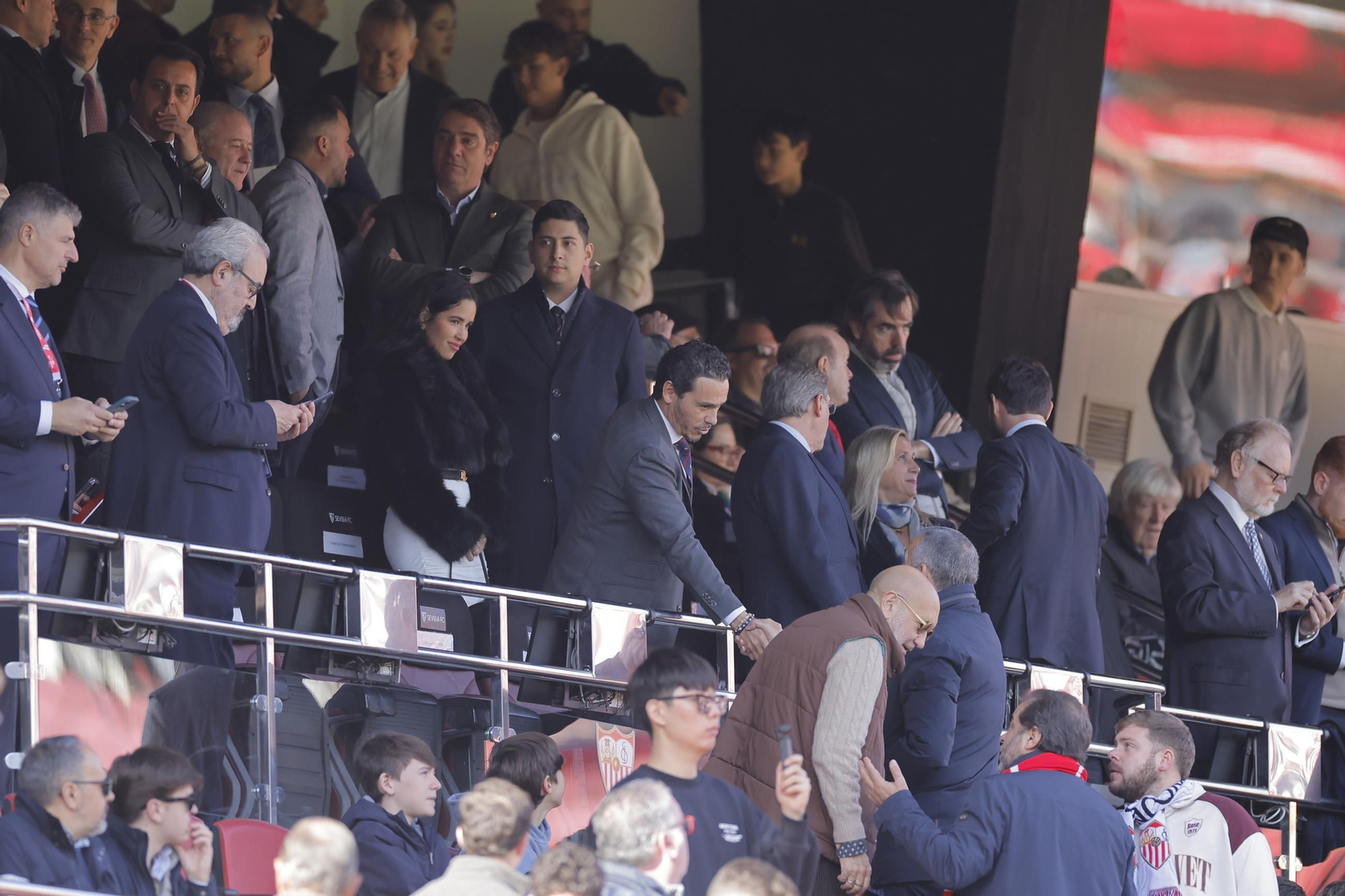 Búscate en las fotos del Sevilla - Oviedo