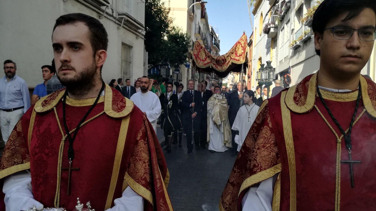 Procesión de traslado del Lignum Crucis a la Catedral.