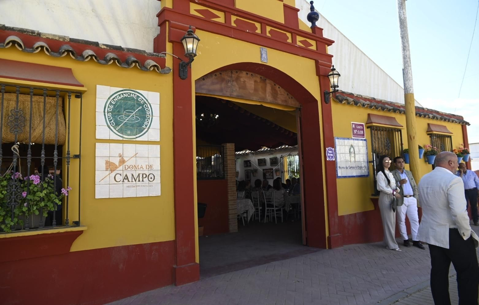 Doma de Campo y Club de Enganche. Tercer premio de portadas Un recorrido en imágenes por las casetas ganadoras de la Feria de Córdoba