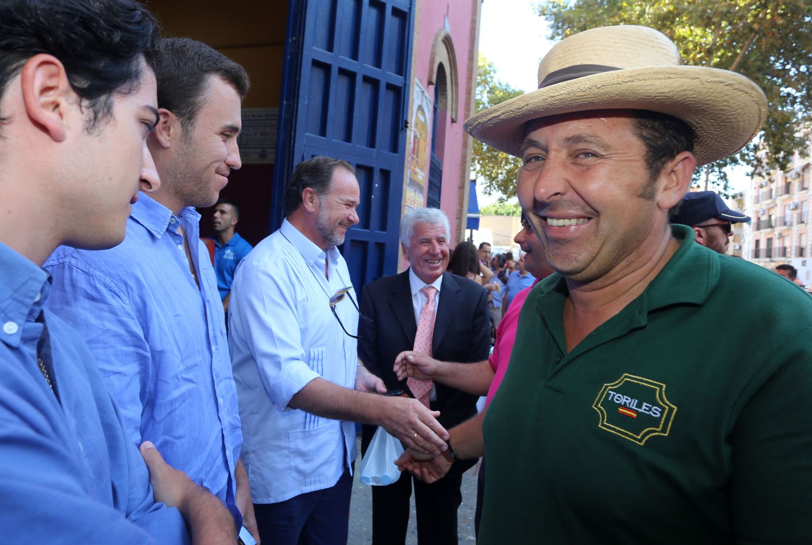 Imágenes del ambiente de la corrida del 2 de agosto en la Plaza de Toros de la Merced
