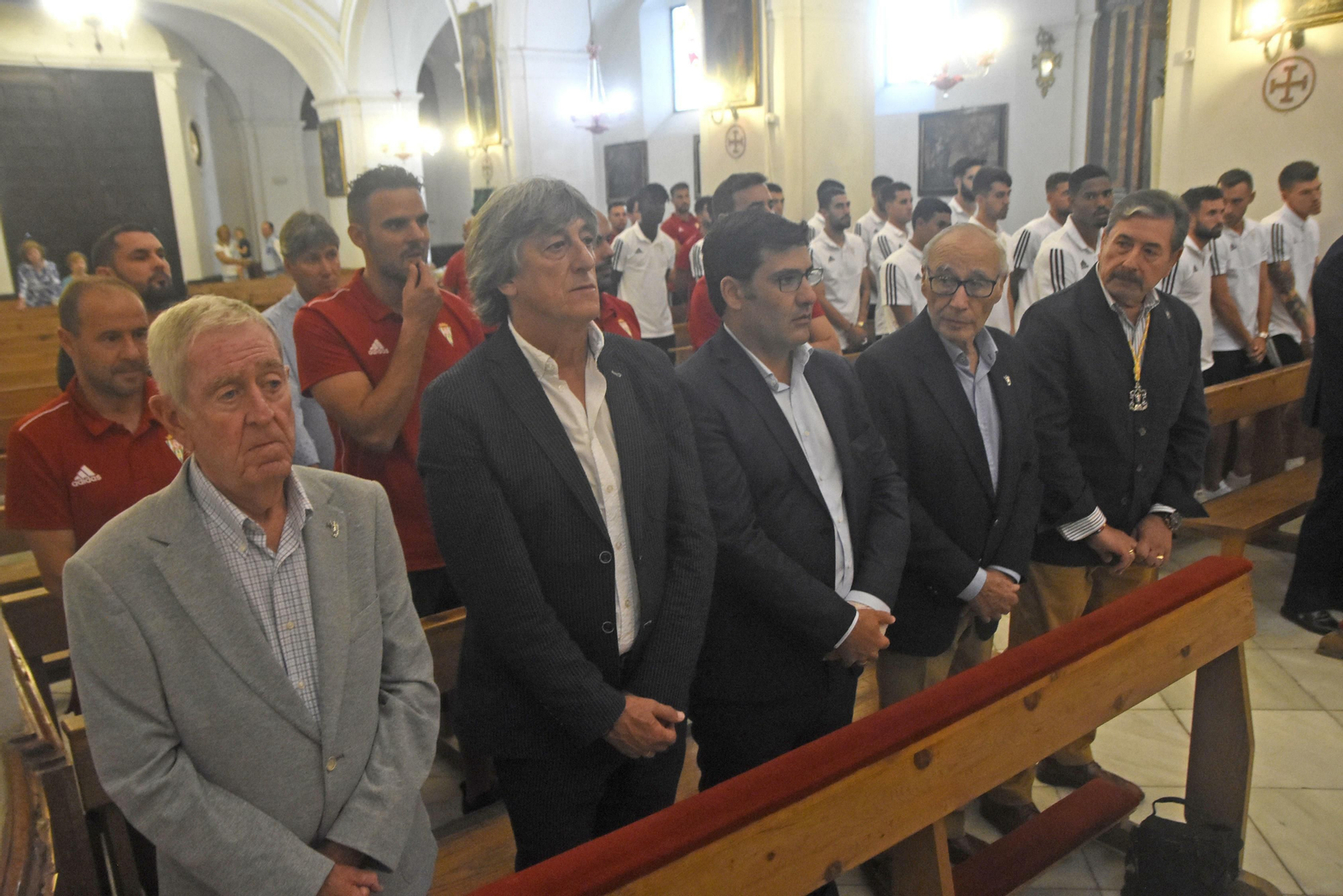 La ofrenda floral del Córdoba CF a San Rafael, en imágenes