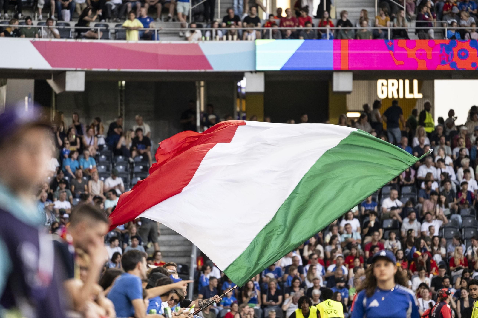Las fotos del Italia - España de la Eurocopa femenina