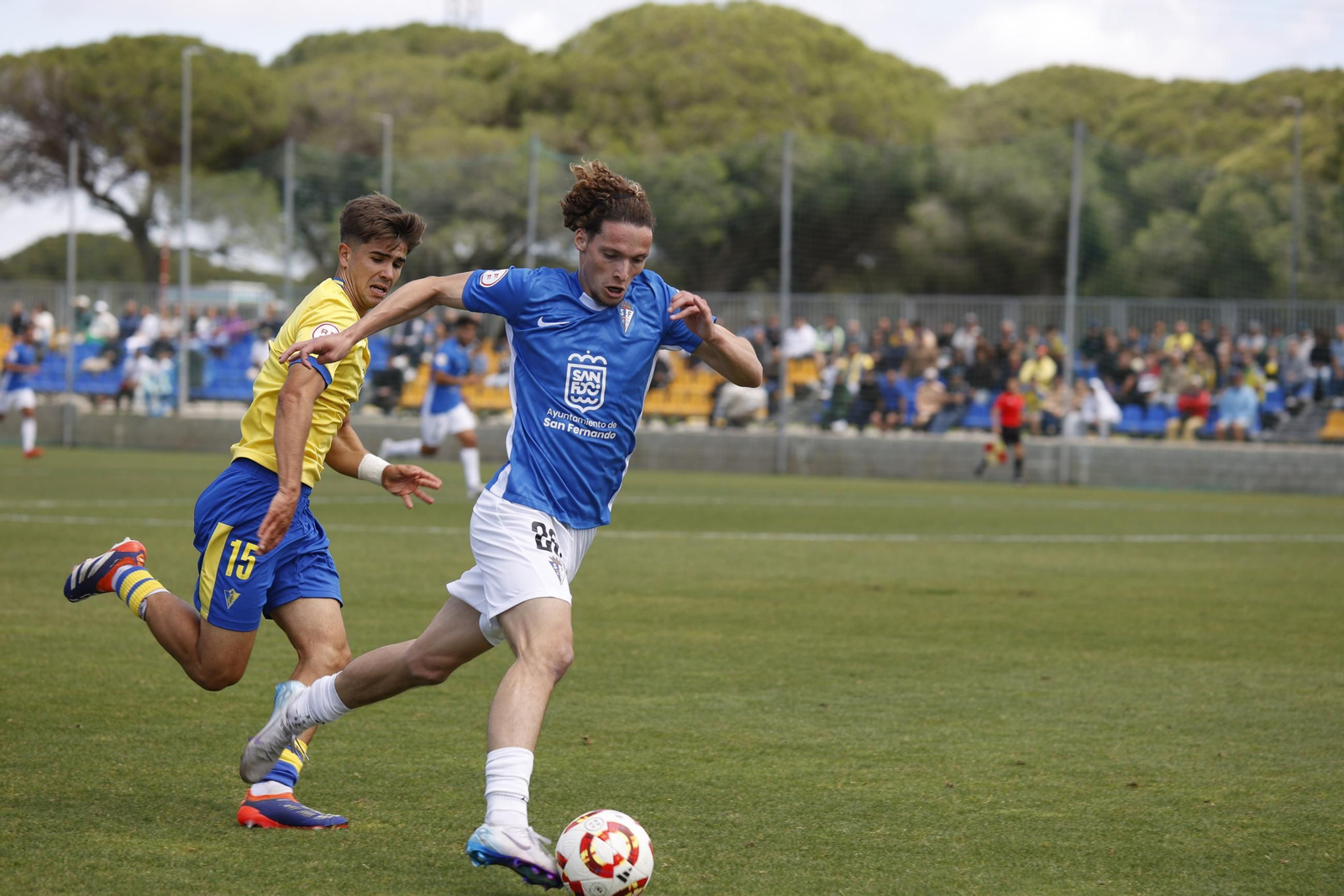Las imágenes del partido entre el Cádiz Mirandilla y el San Fernando