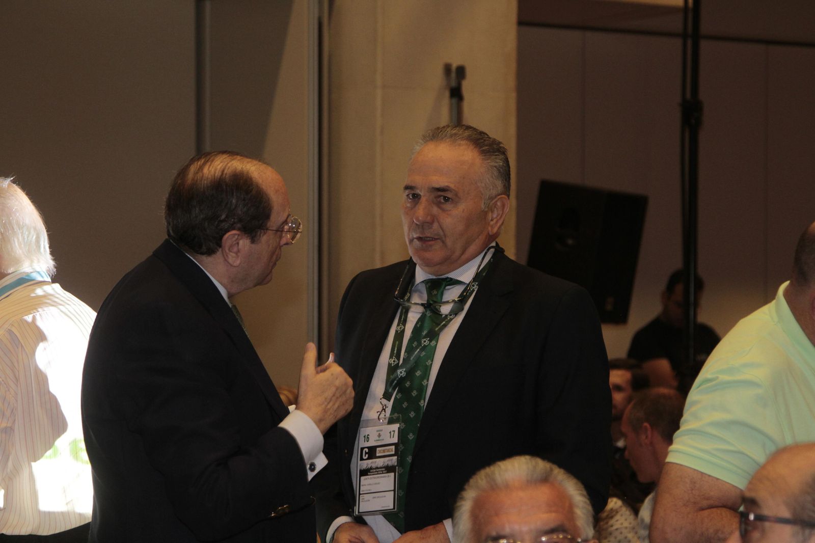 Las Junta General de Accionistas del Betis, en imágenes