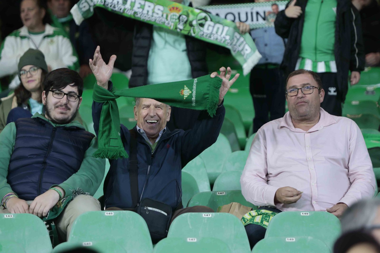 Búscate en las gradas del Villamarín