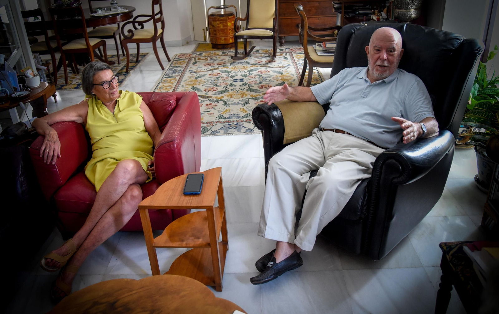 Galería gráfica: Consuelo Varela y Juan Gil, premiado con el premio Manuel Clavero