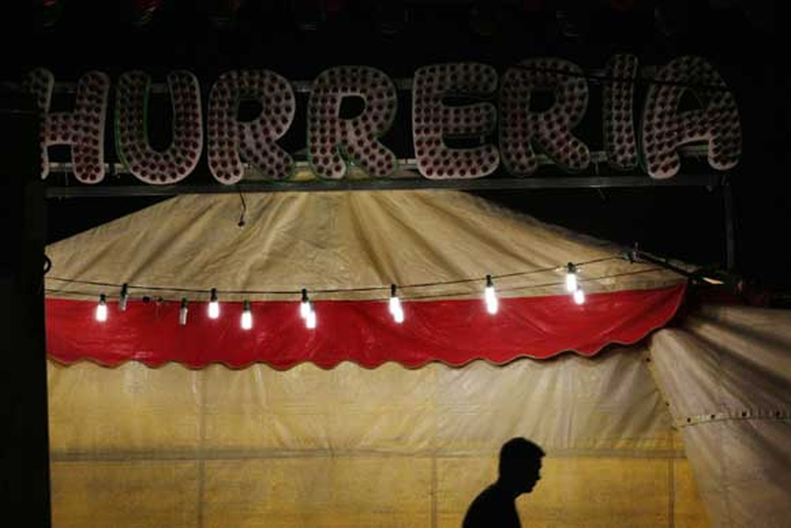 Imagen de una de las churrerías de la Feria de El Puerto

Foto: Fito Carreto