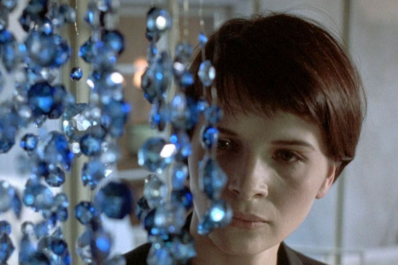 Juliette Binoche en una imagen del filme de Kieslowski.