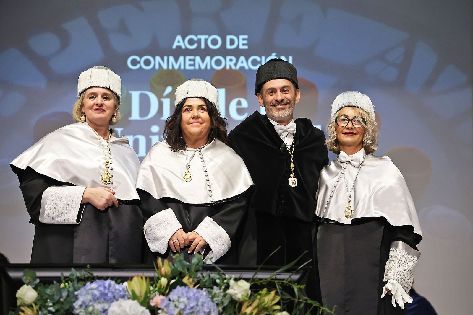 Fotografías de la investidura de los nuevos doctores y doctoras en el acto del 3 de marzo de la universidad de Huelva