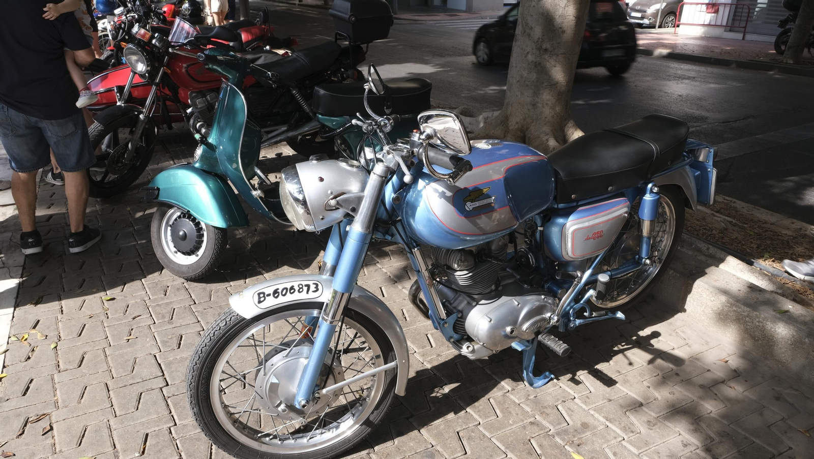 Exposición de motos antiguas y Ducatis en la Feria de Almería 2025, en imágenes