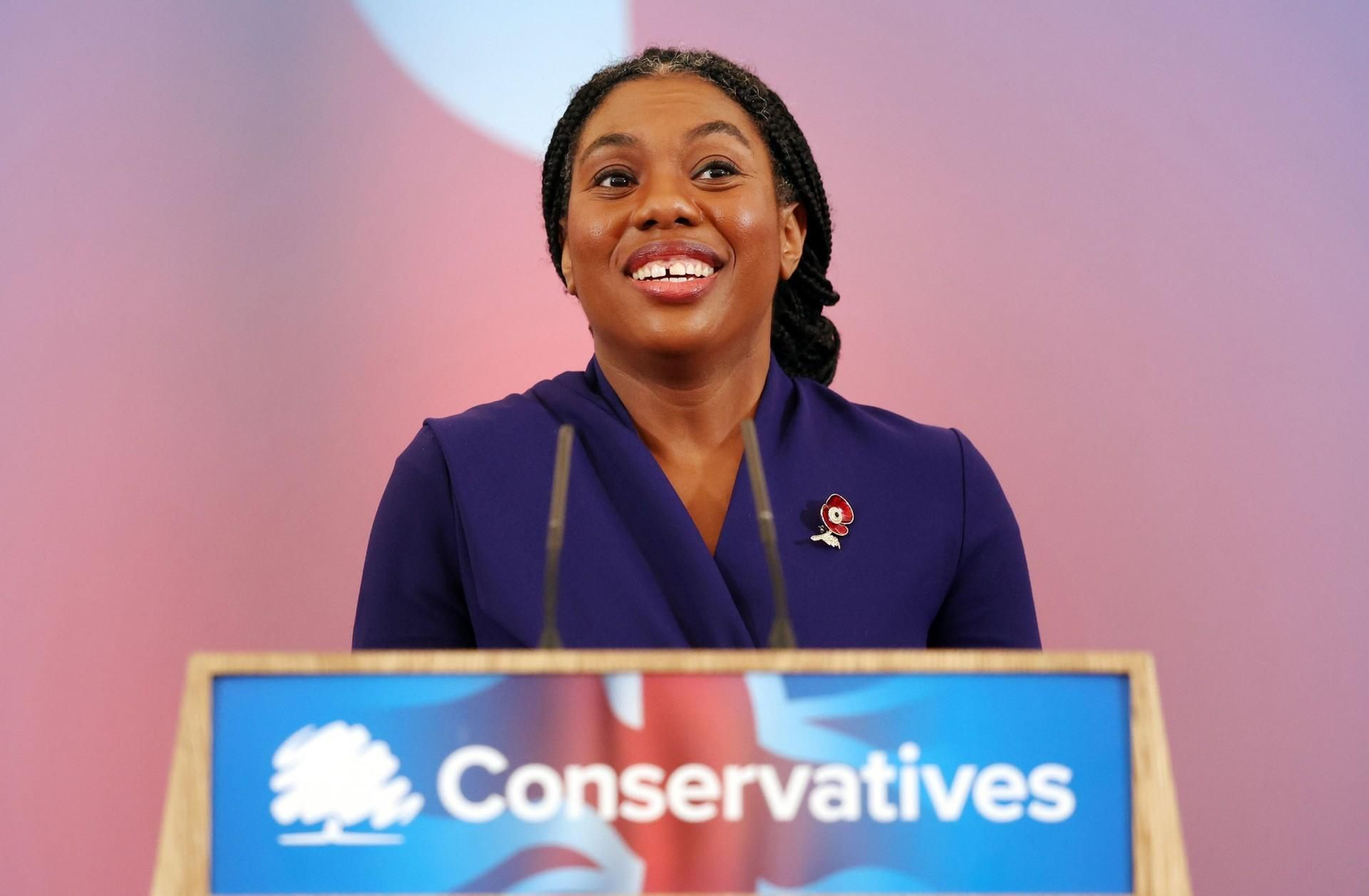 Kemi Badenoch asume el liderazgo del partido conservador británico Kemi Badenoch asume el liderazgo del partido conservador británico