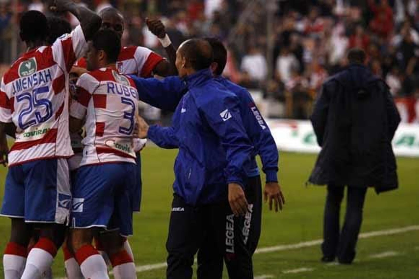El Granada vence al Xerez en casa con un indiscutible 5-0

Foto: Pepe Villoslada