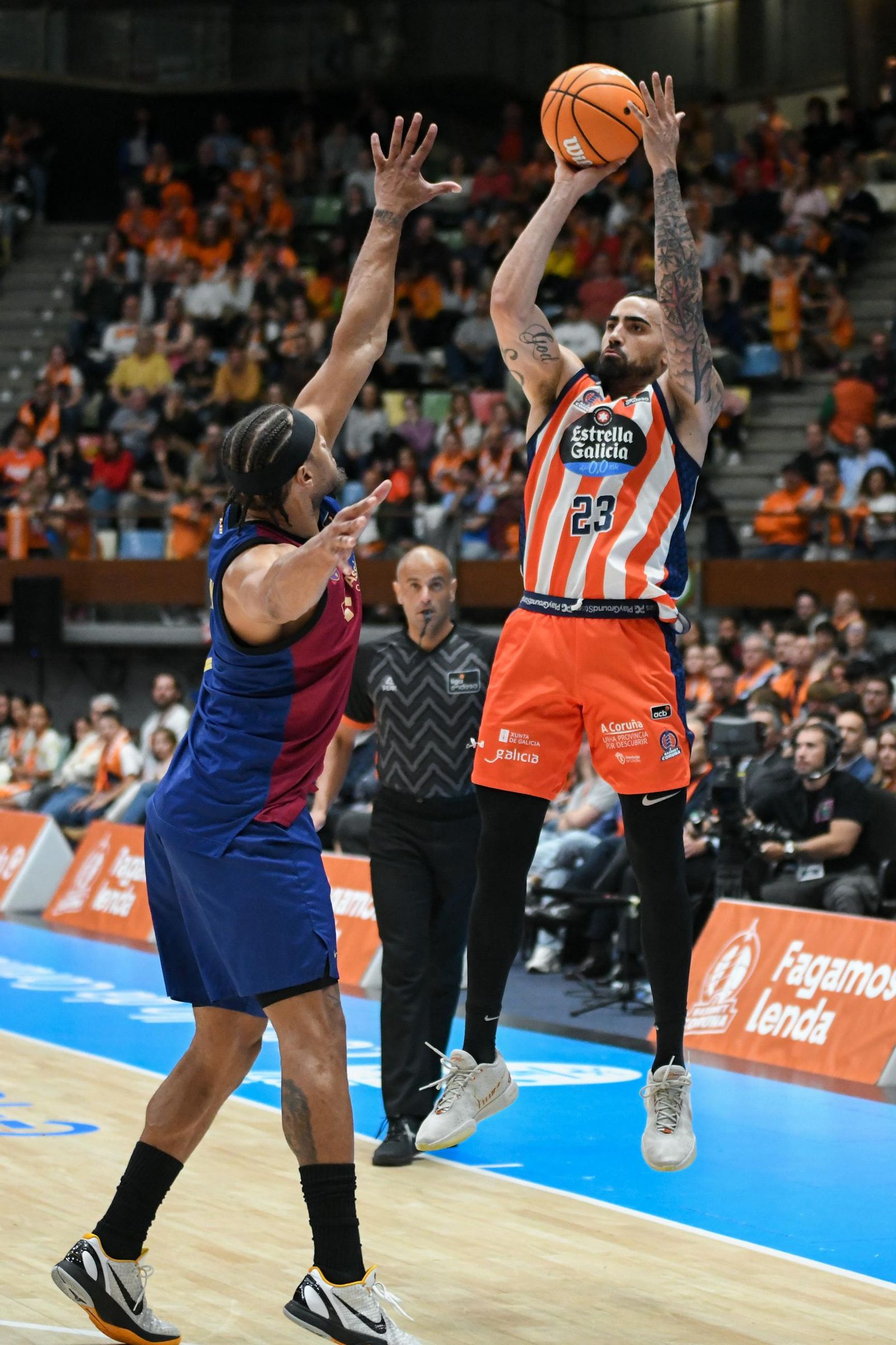 El Barcelona cae en La Coruña y deja al Unicaja prácticamente seguro como cuarto en la ACB