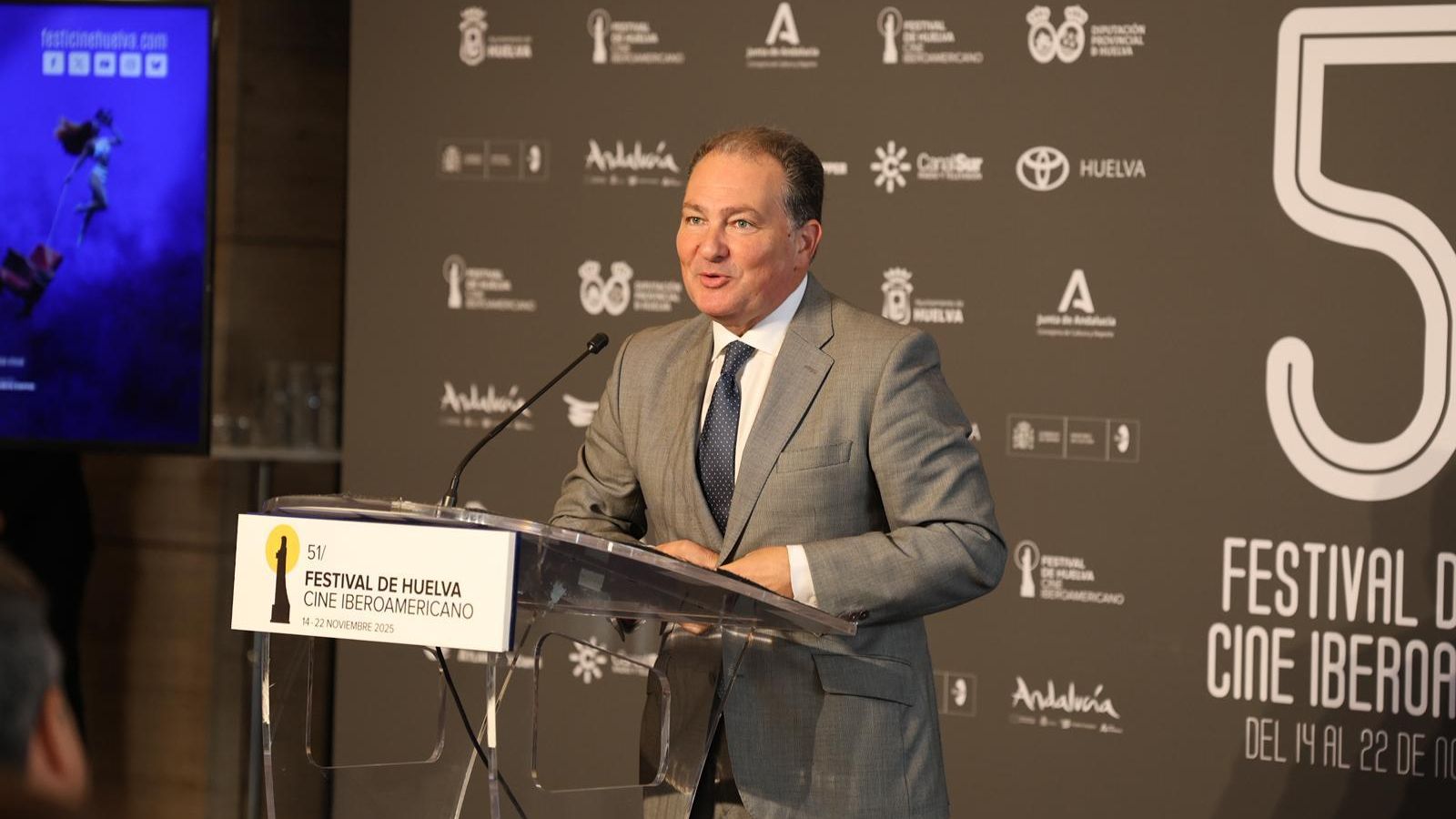 El presidente de la Diputación de Huelva, David Toscano, en la presentación del certamen cinematográfico.