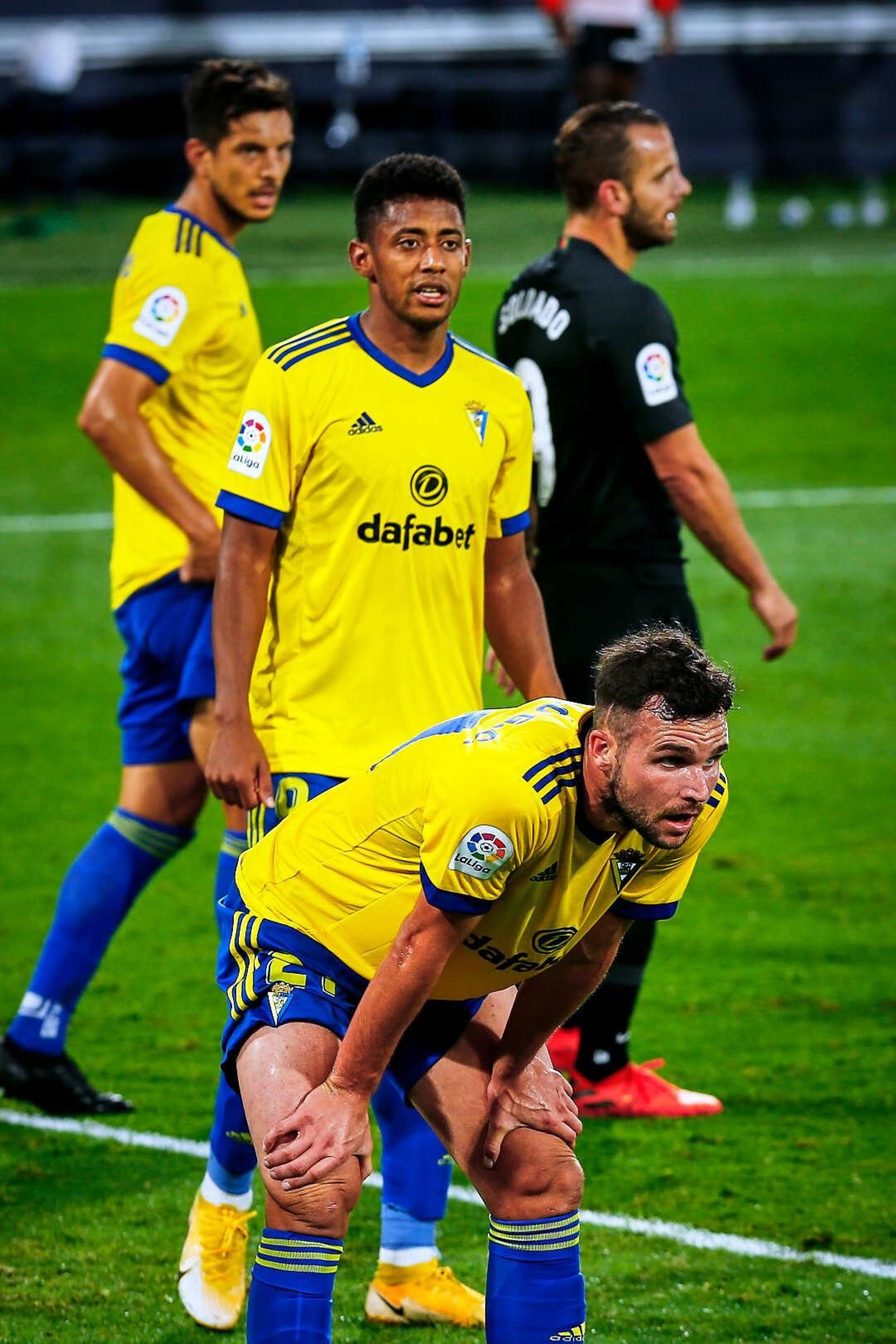 Partido de fútbol Cádiz CF - Granada Partido de fútbol Cádiz CF - Granada