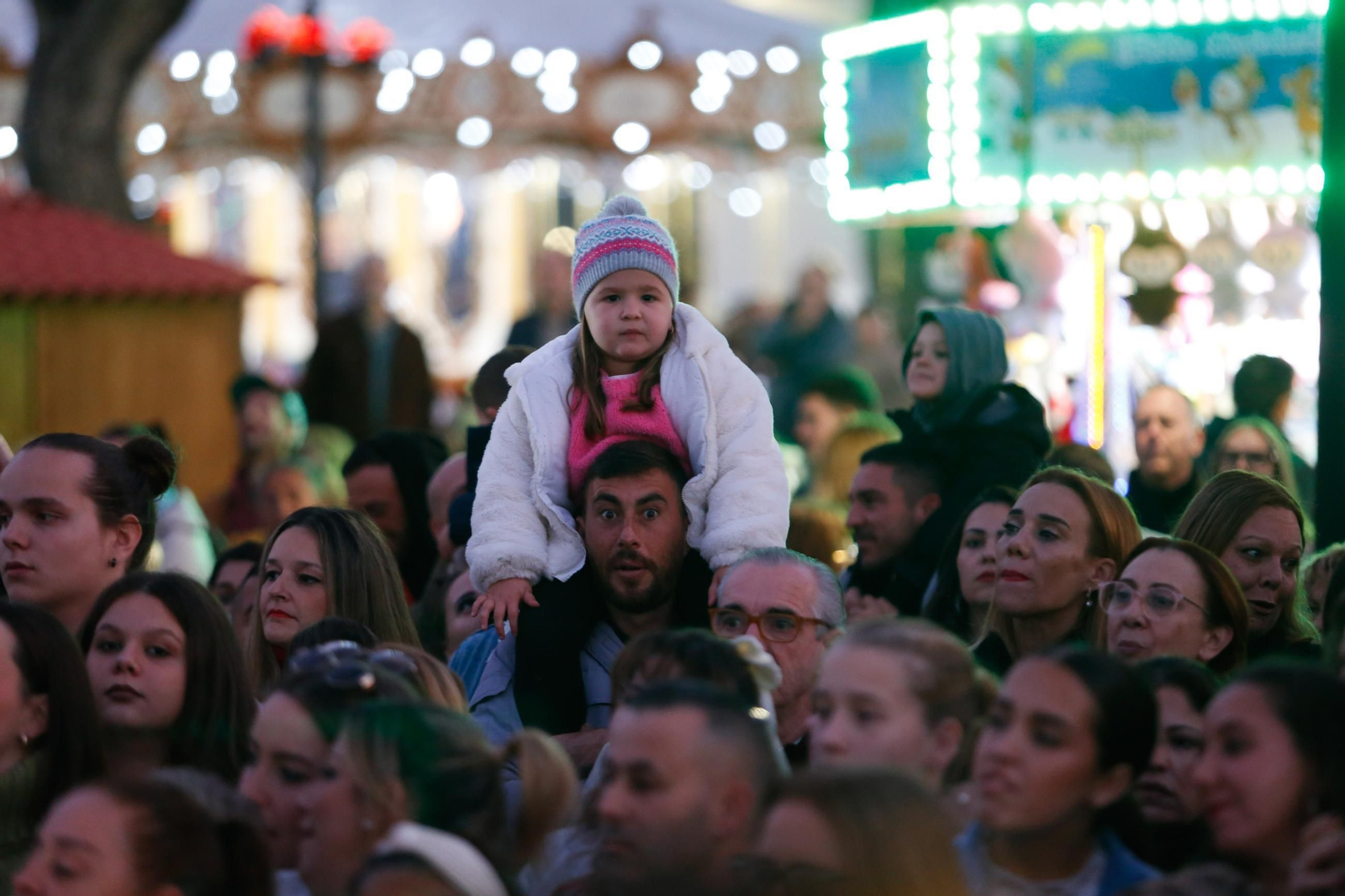 Las fotografías del encendido del alumbrado de Navidad en San Roque