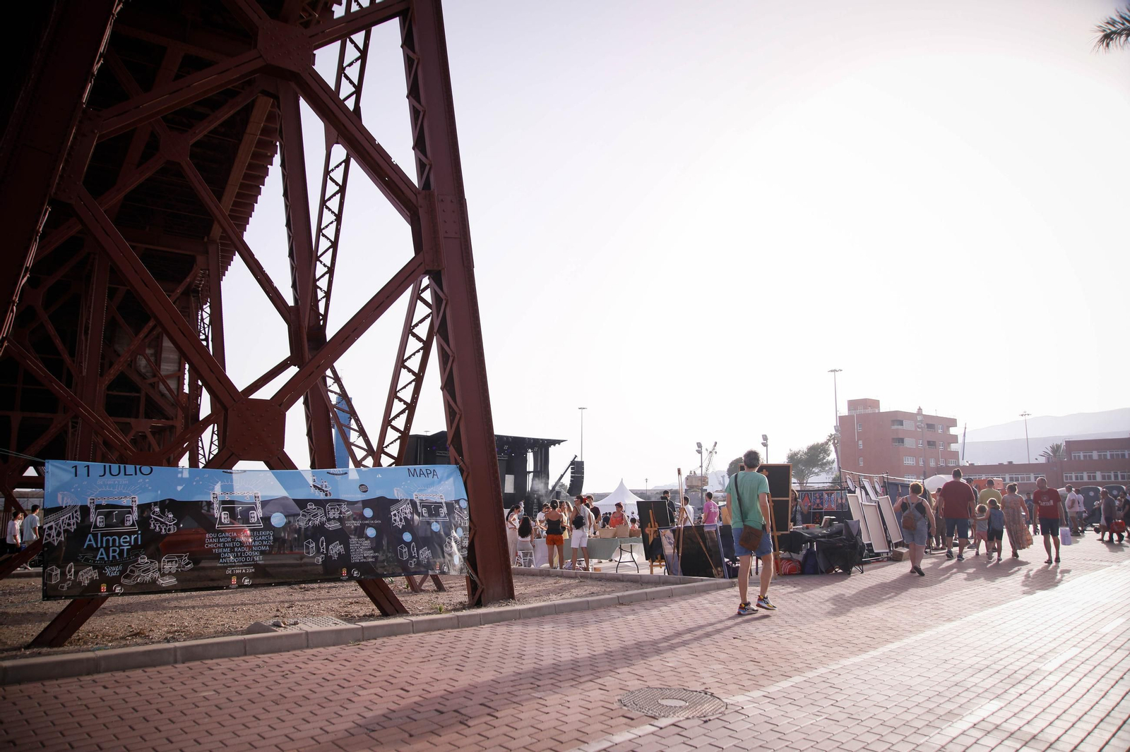 Imágenes del Festival AlmeriArt en el Parque de las Almadrabillas