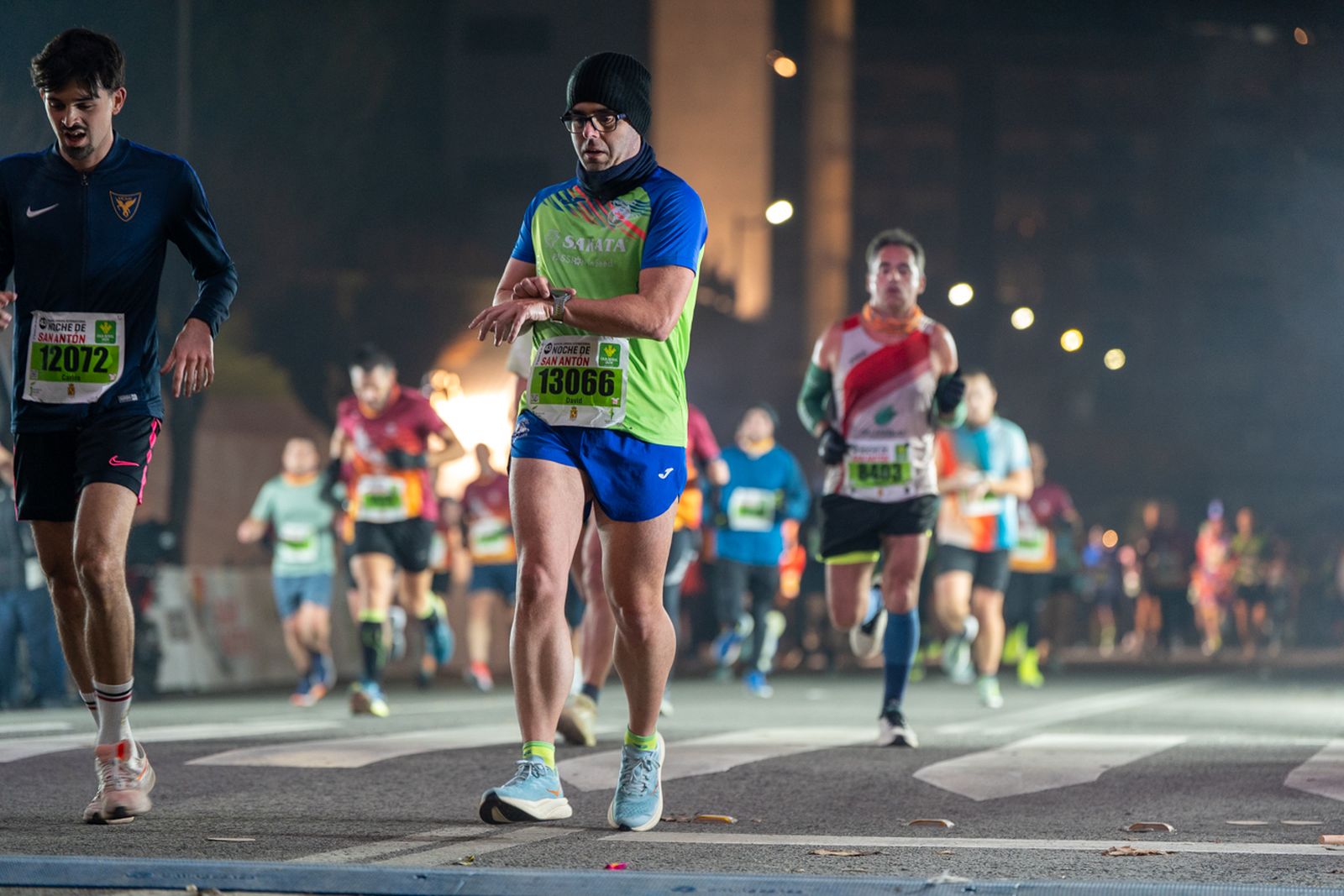 En imágenes: búscate en tu llegada a meta de la Carrera de San Antón 2026 (8)