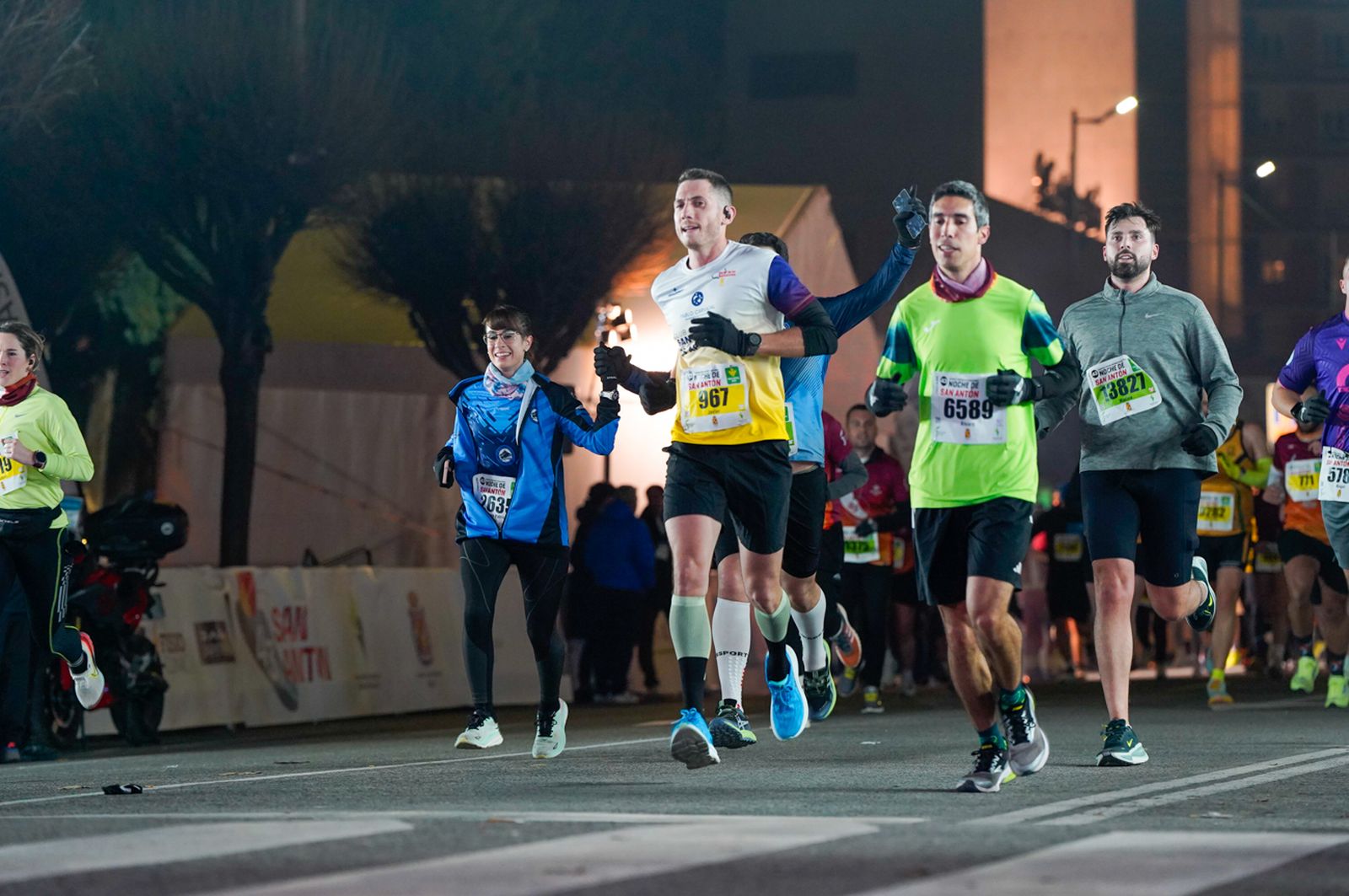 En imágenes: búscate en tu llegada a meta de la Carrera de San Antón 2026 (13)