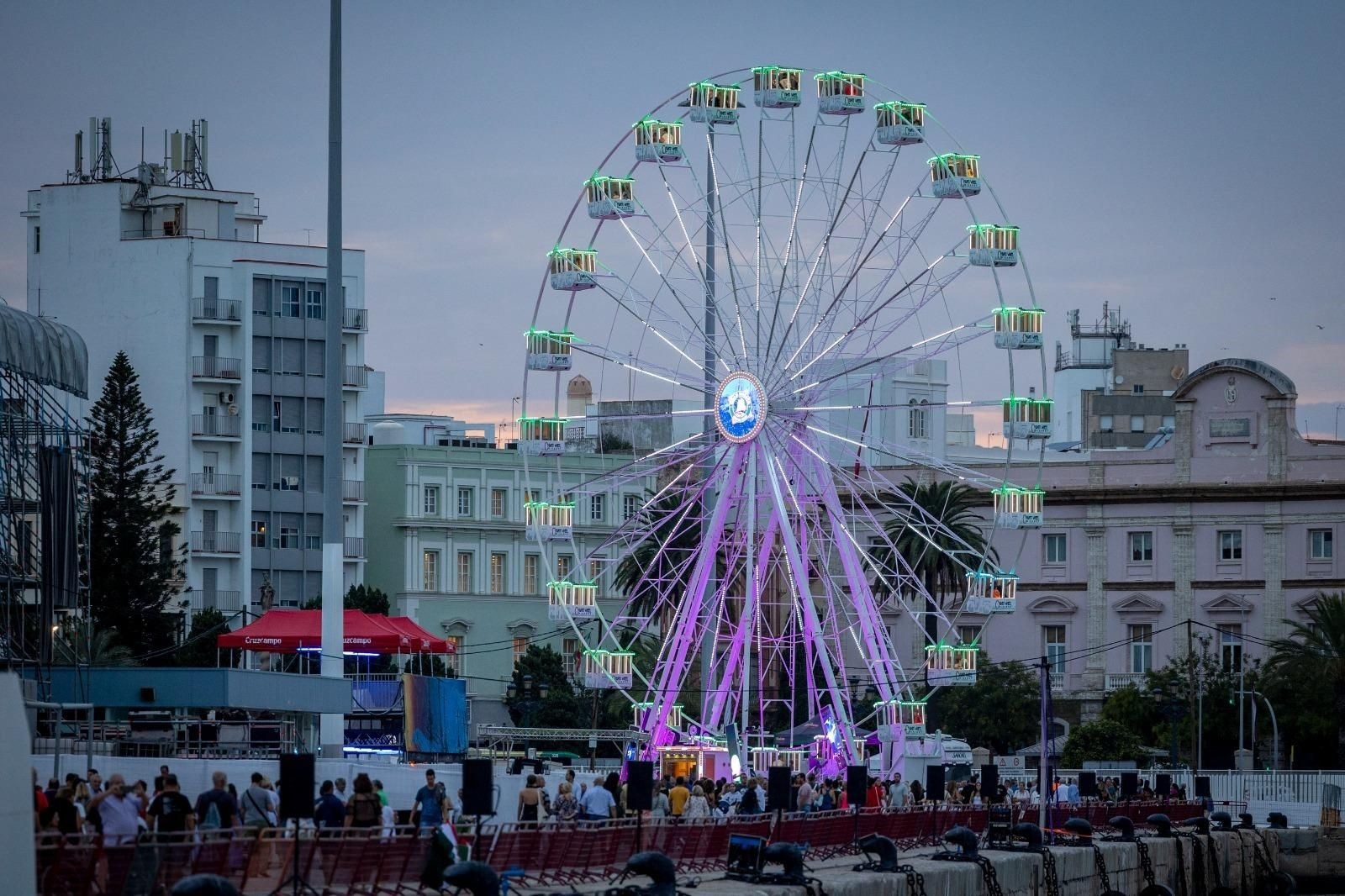 Las imágenes de la llegada del 'Capitán Miranda' a la Gran Regata 2023 de Cádiz