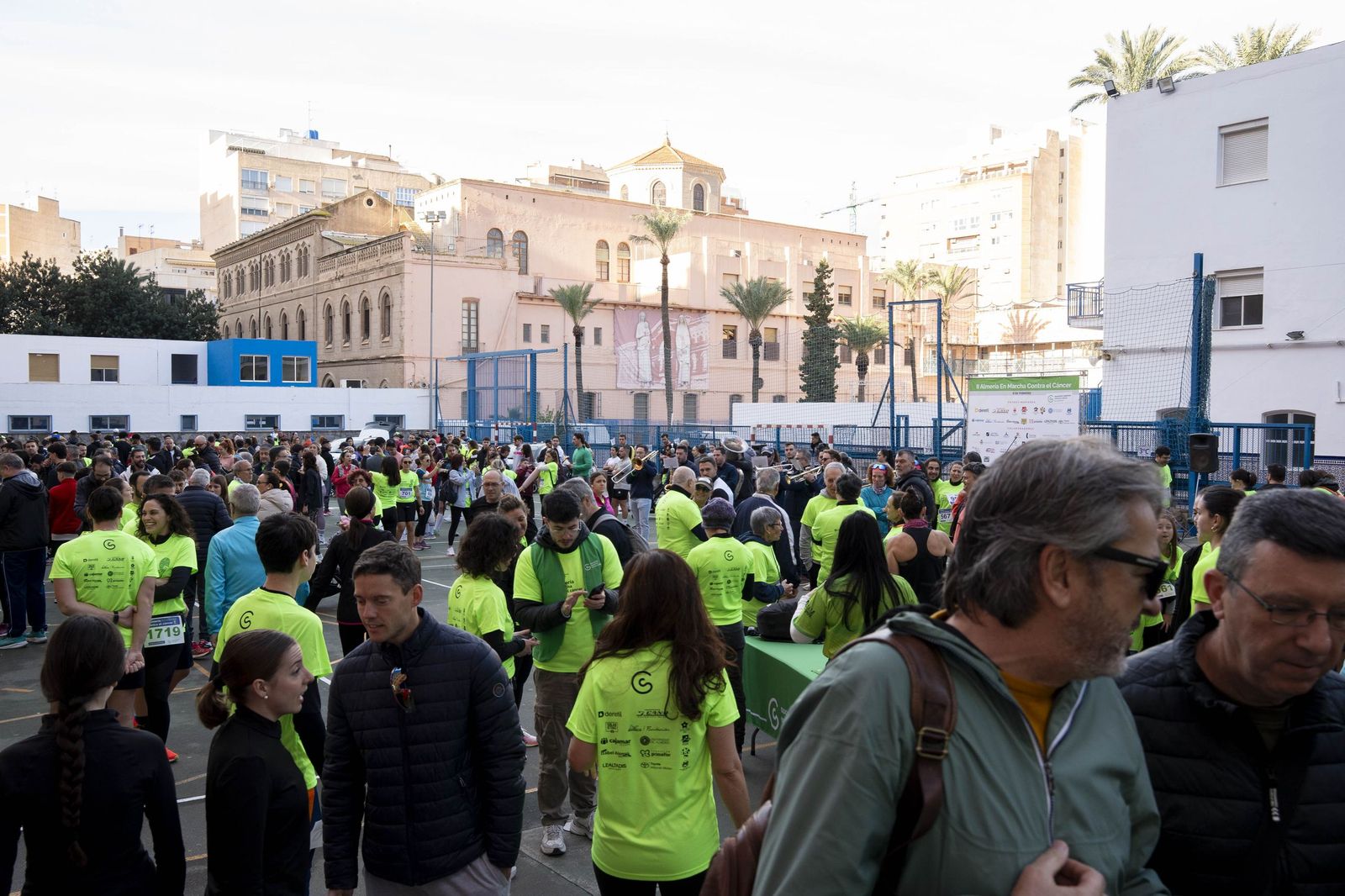 Almería corre unida contra el cáncer en una jornada solidaria