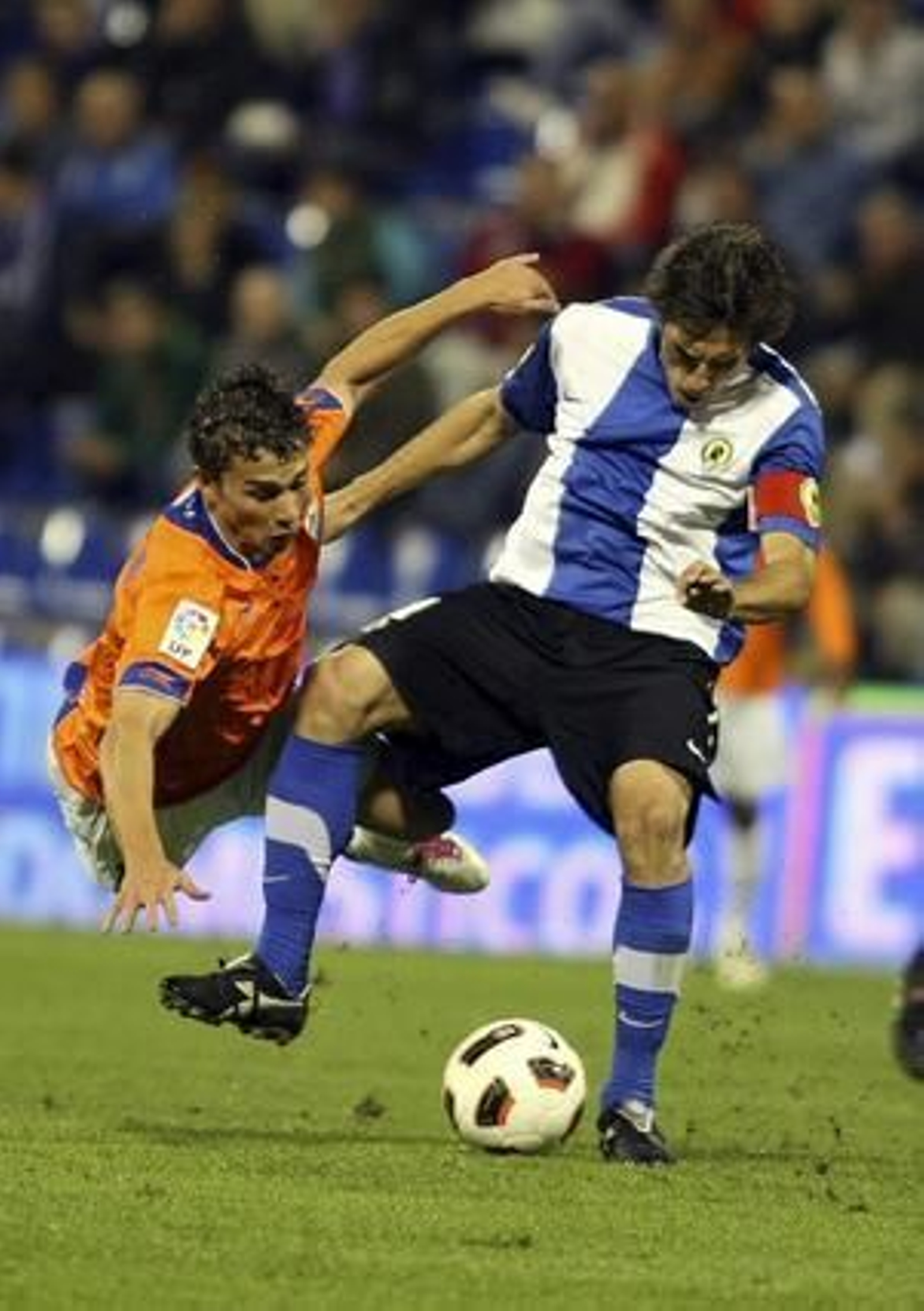 El Málaga empata 0-0 en casa del Hércules y tendrá la oportunidad de decidir la eliminatoria de dieciseisavos de la Copa del Rey en La Rosaleda. / EFE