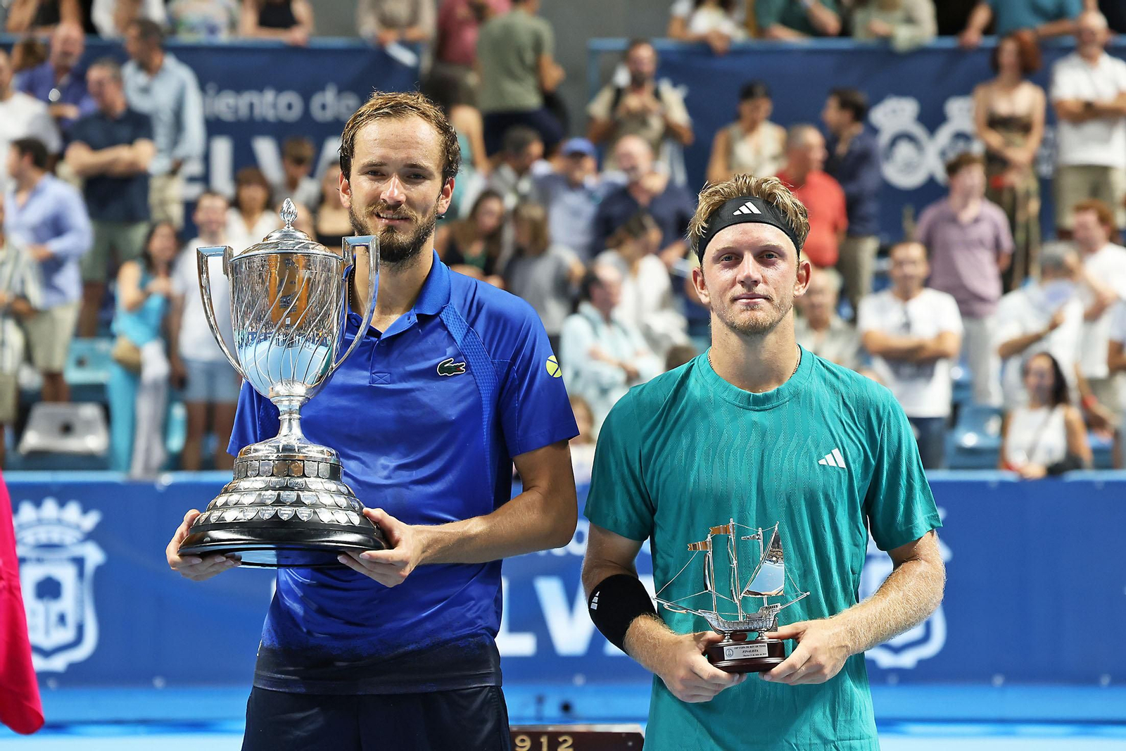 Imágenes de la final masculina de la Copa del Rey de tenis entre Daniil Medvedev y Alejandro Davidovich